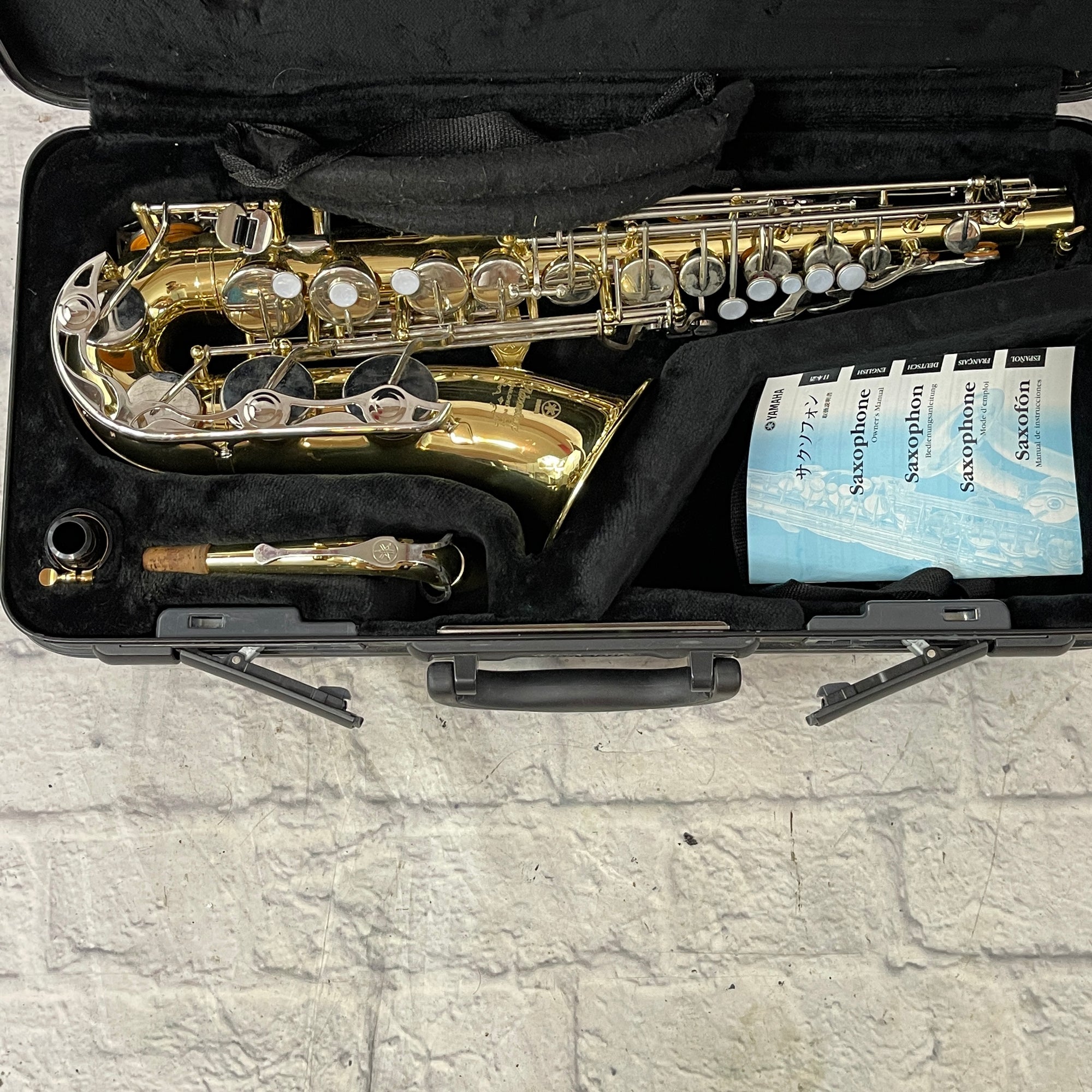 Yamaha YAS-200AD Saxophone w/ case