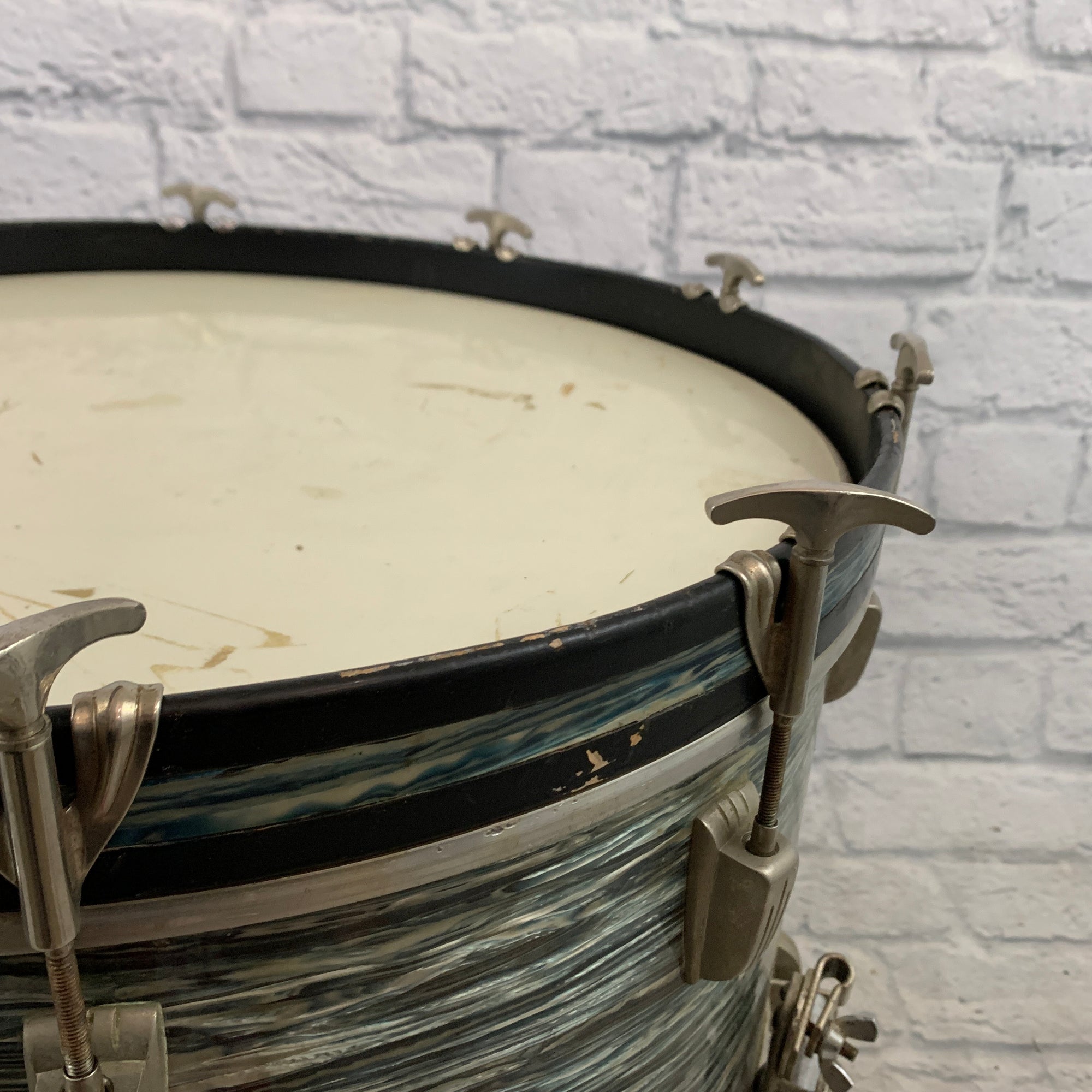 WFL Super Classic 14" x 22" Bass Drum - Blue Oyster Pearl
