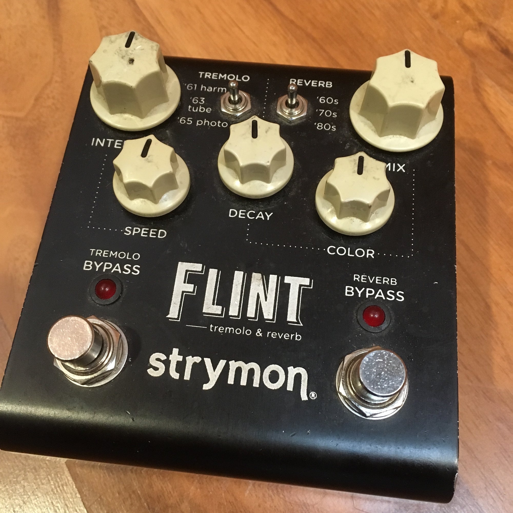 Strymon Flint Tremolo & Reverb pedal - Evolution Music