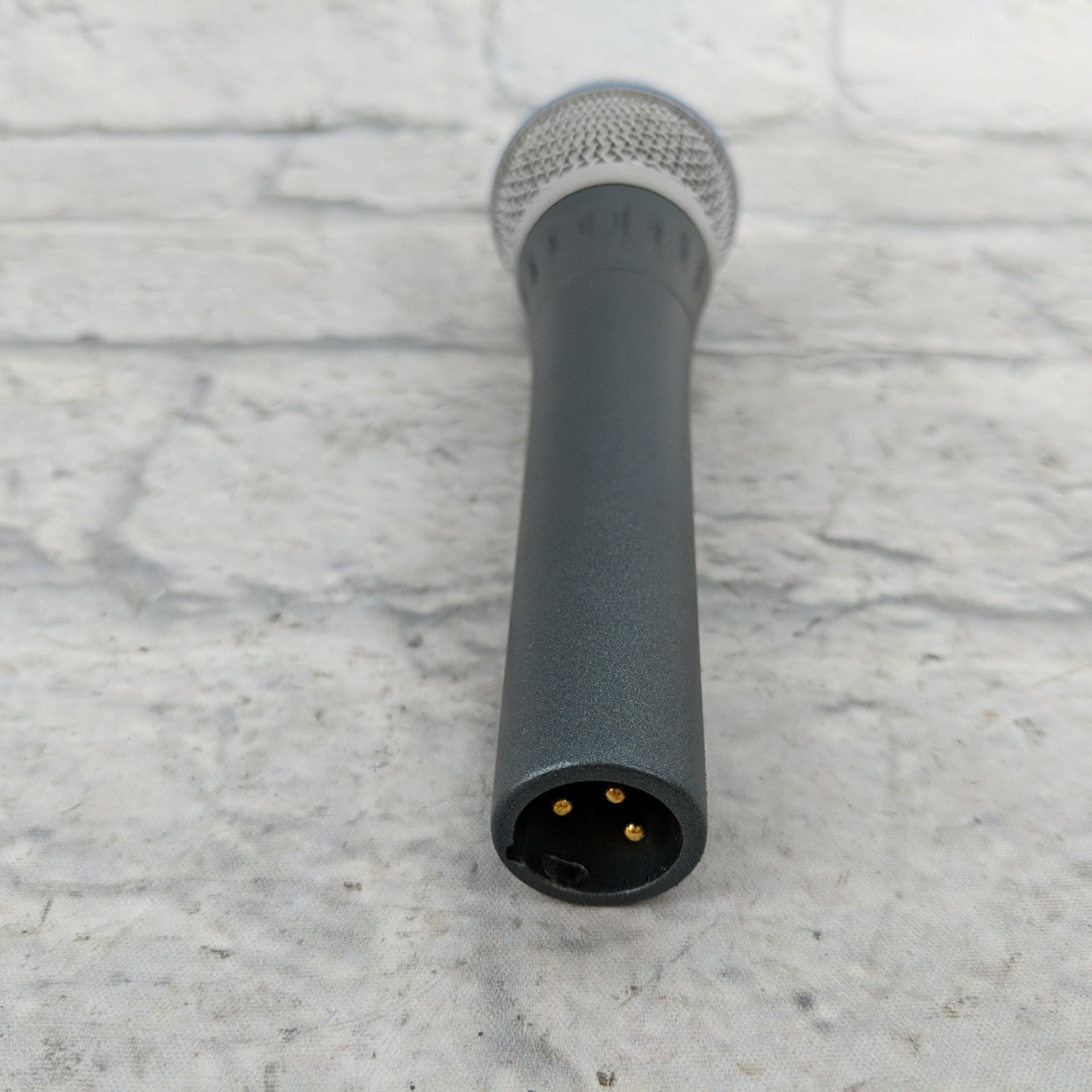 Shure Beta 87A Handheld Supercardioid Condenser Microphone