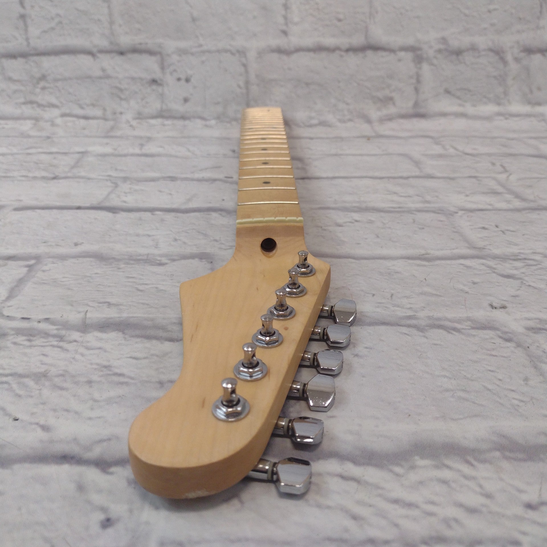 Unknown 22 Fret Maple Electric Guitar Neck with Fender Tuners