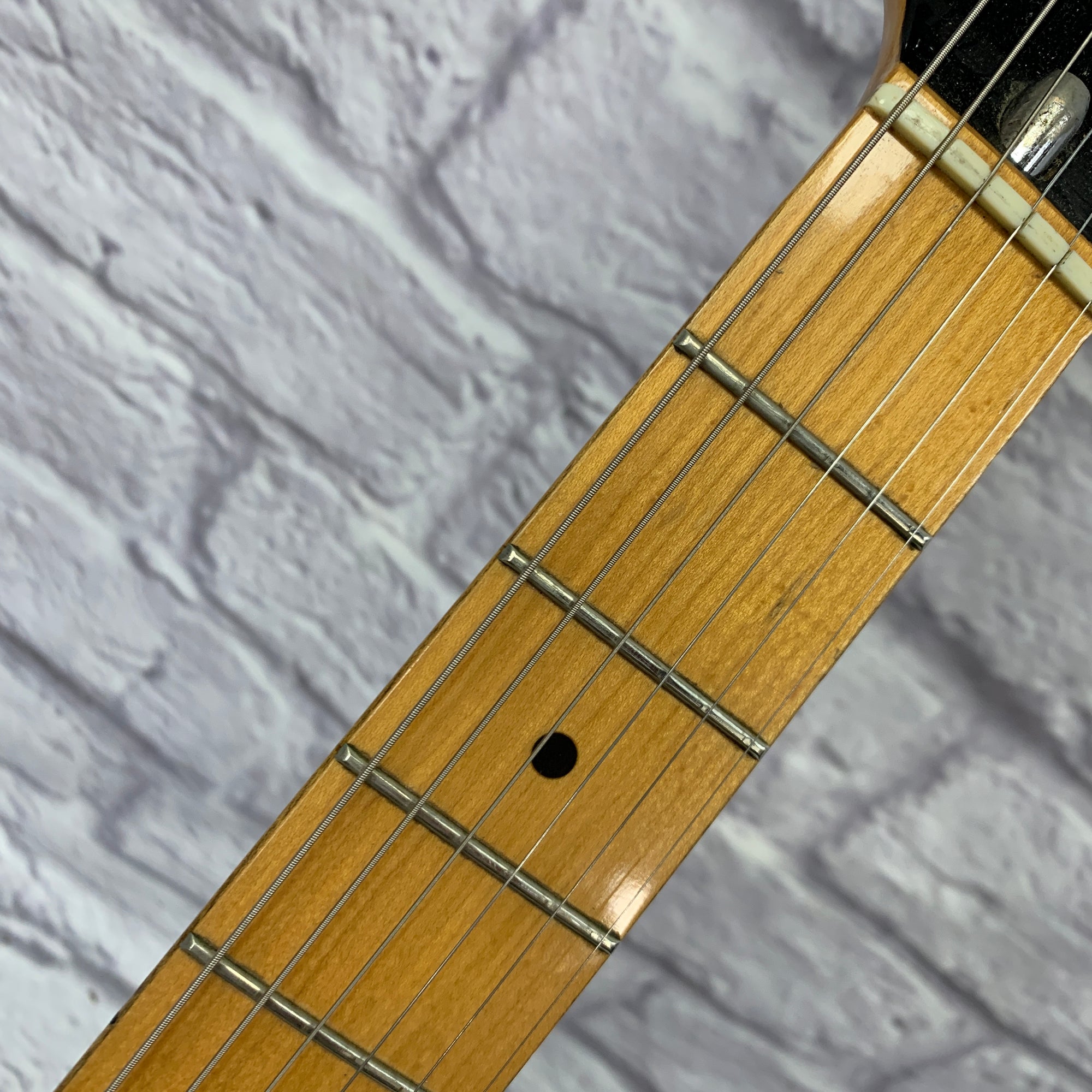 Stinger Strat-Style Electric Guitar