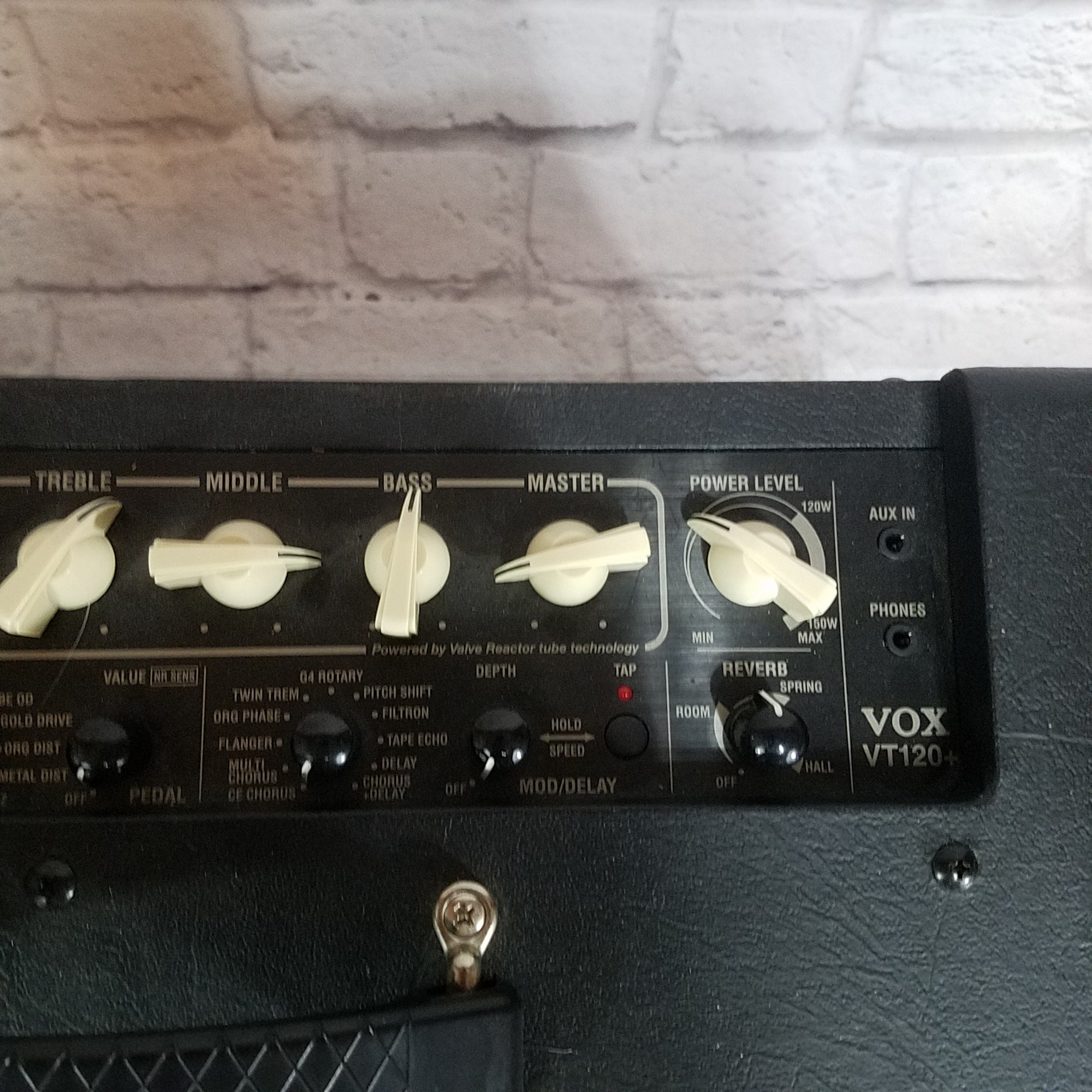Vox Valvetronix VT120+ 120-Watt 2x12 Modeling Guitar Combo