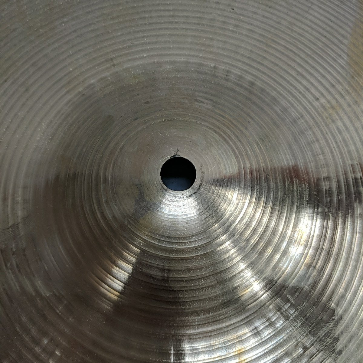 Zildjian 16 Avedis Medium Thin Crash Cymbal