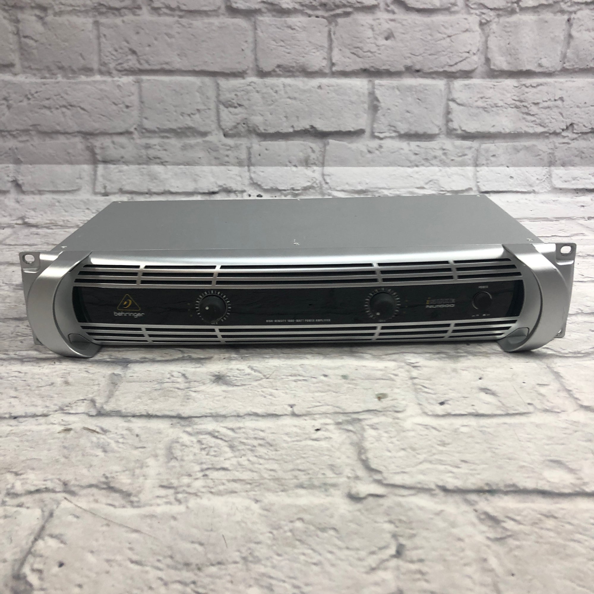 Behringer NU1000 iNuke Power Amp - Evolution Music