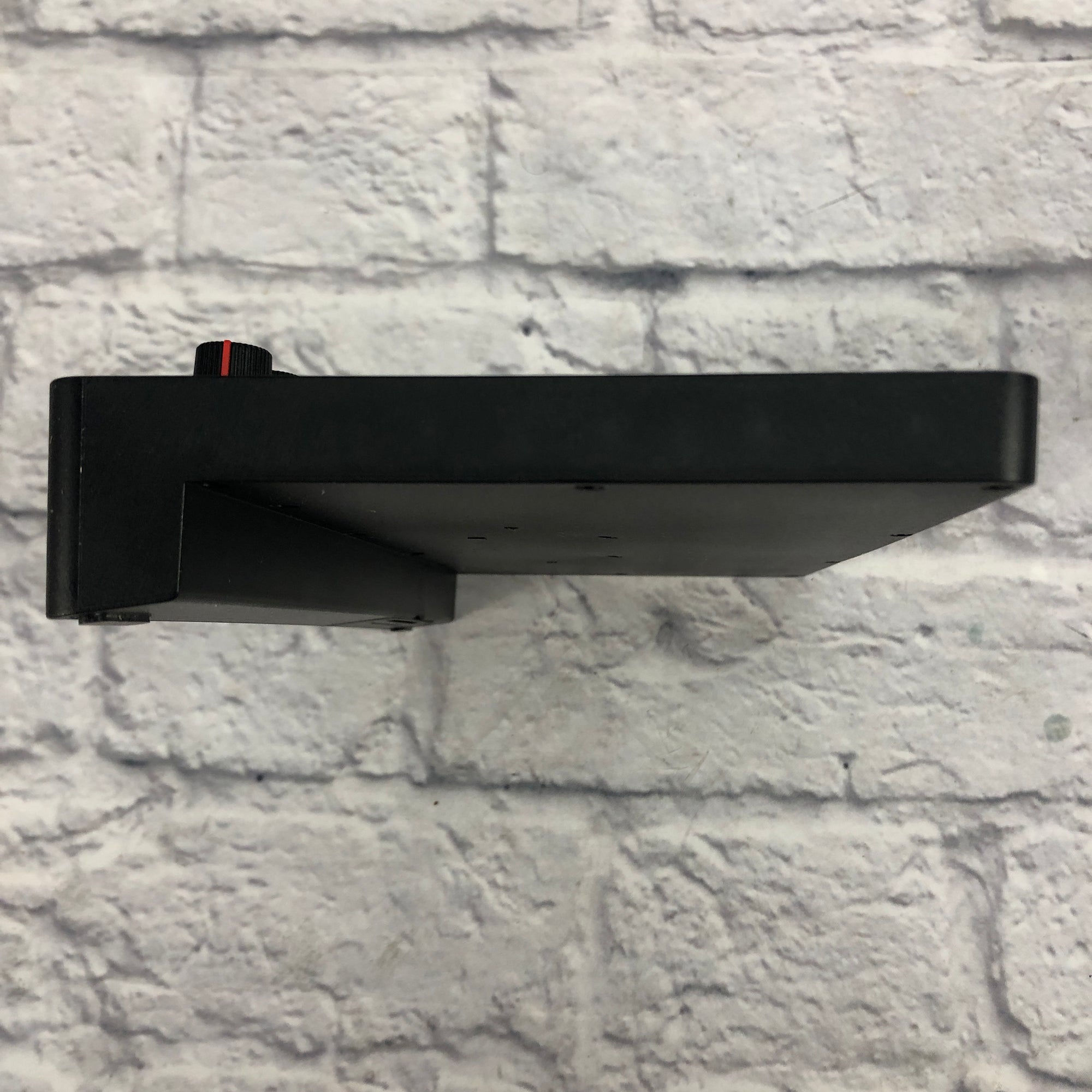 IK Multimedia Uno Analog Synthesizer