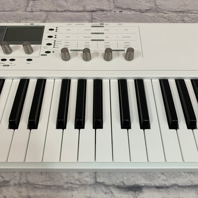 Waldorf Blofeld 49 Key Synthesizer