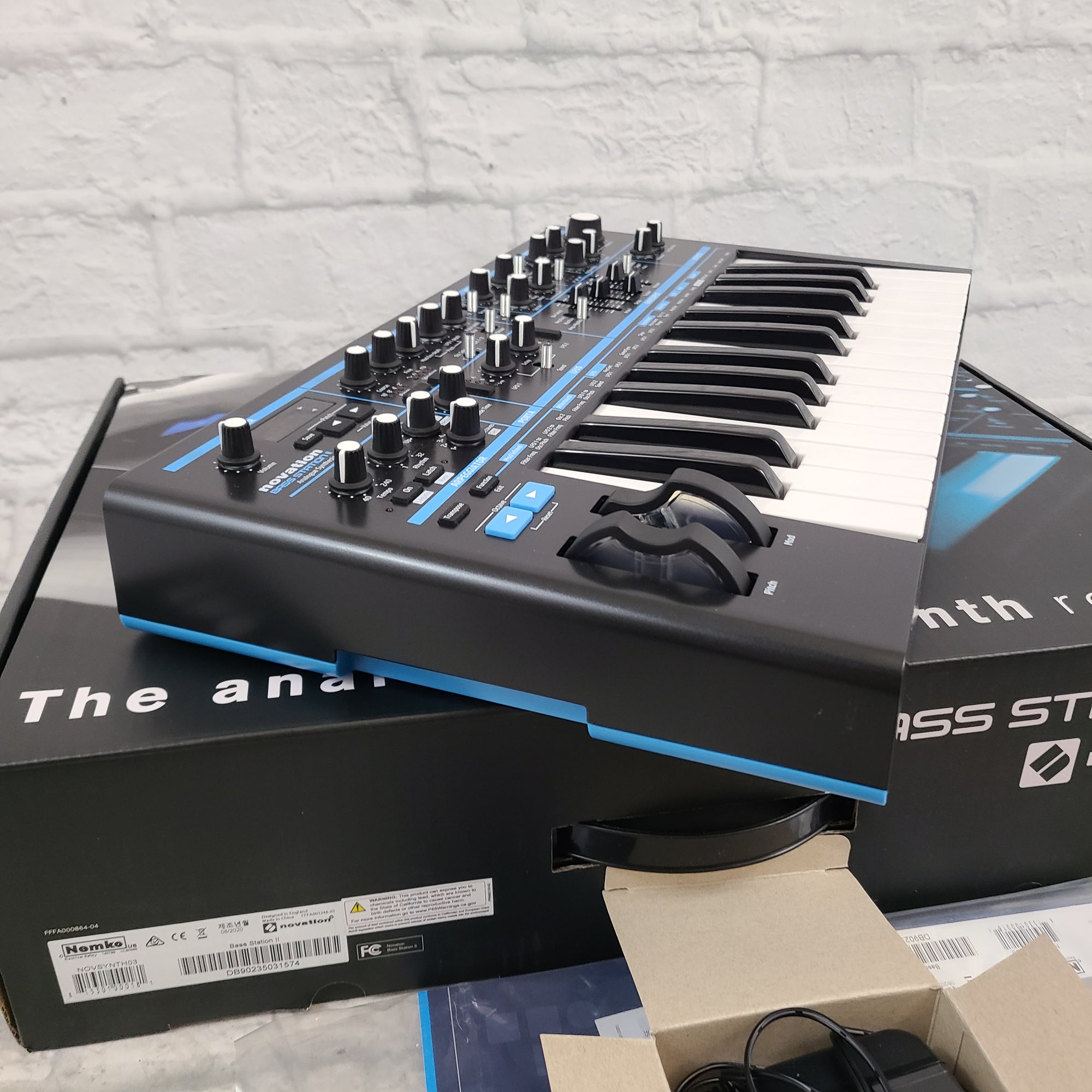 Novation Bass Staion II 25 Key Analogue Synth