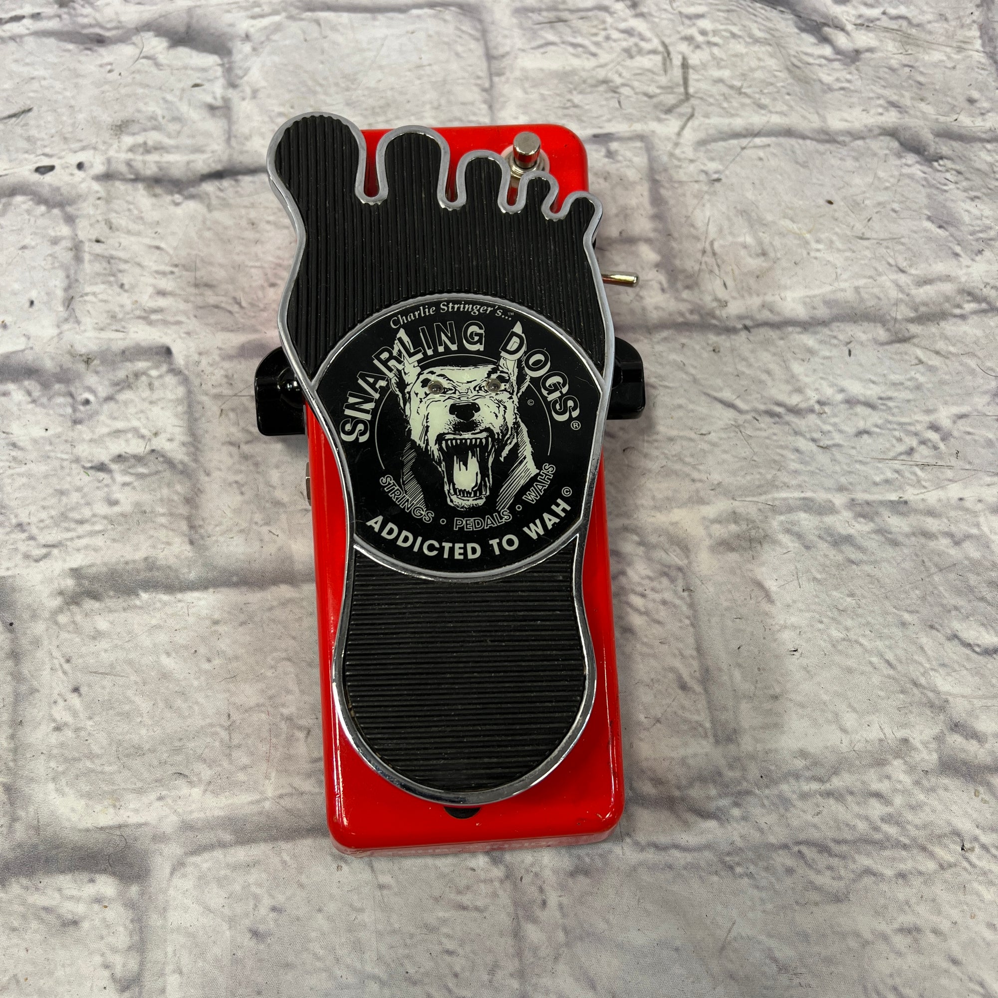 Snarling Dogs Superbawl Whine-O with TMHBS Wah Pedal