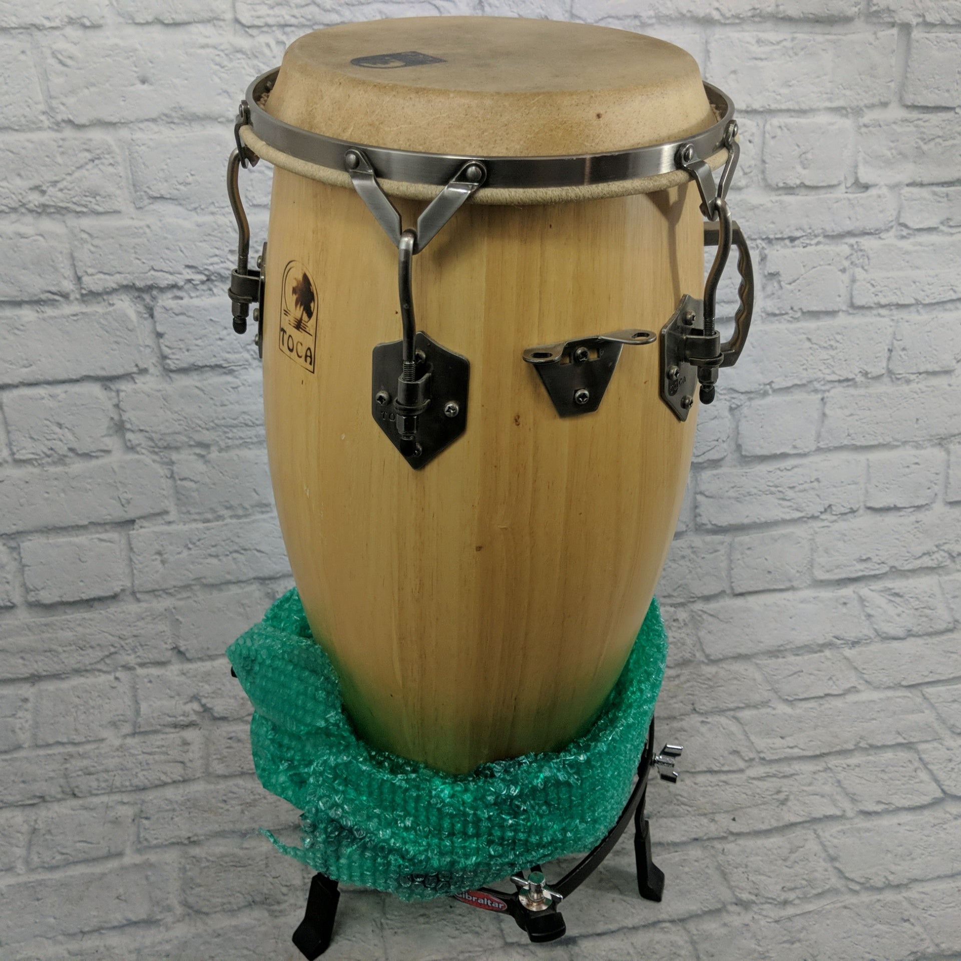 Toca Conga Natural Finish With Stand and Case