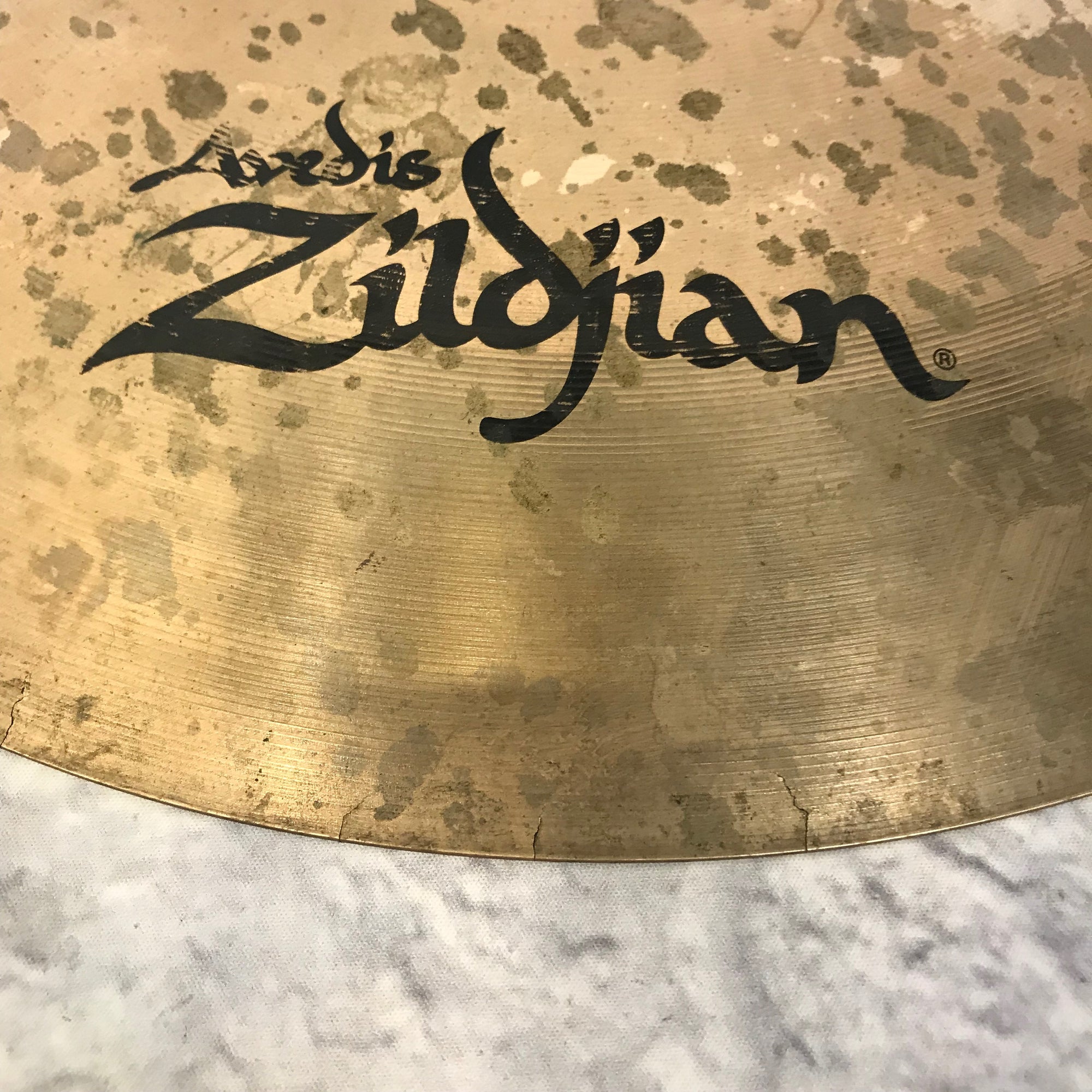 Zildjian A Custom 19in Crash with Crack