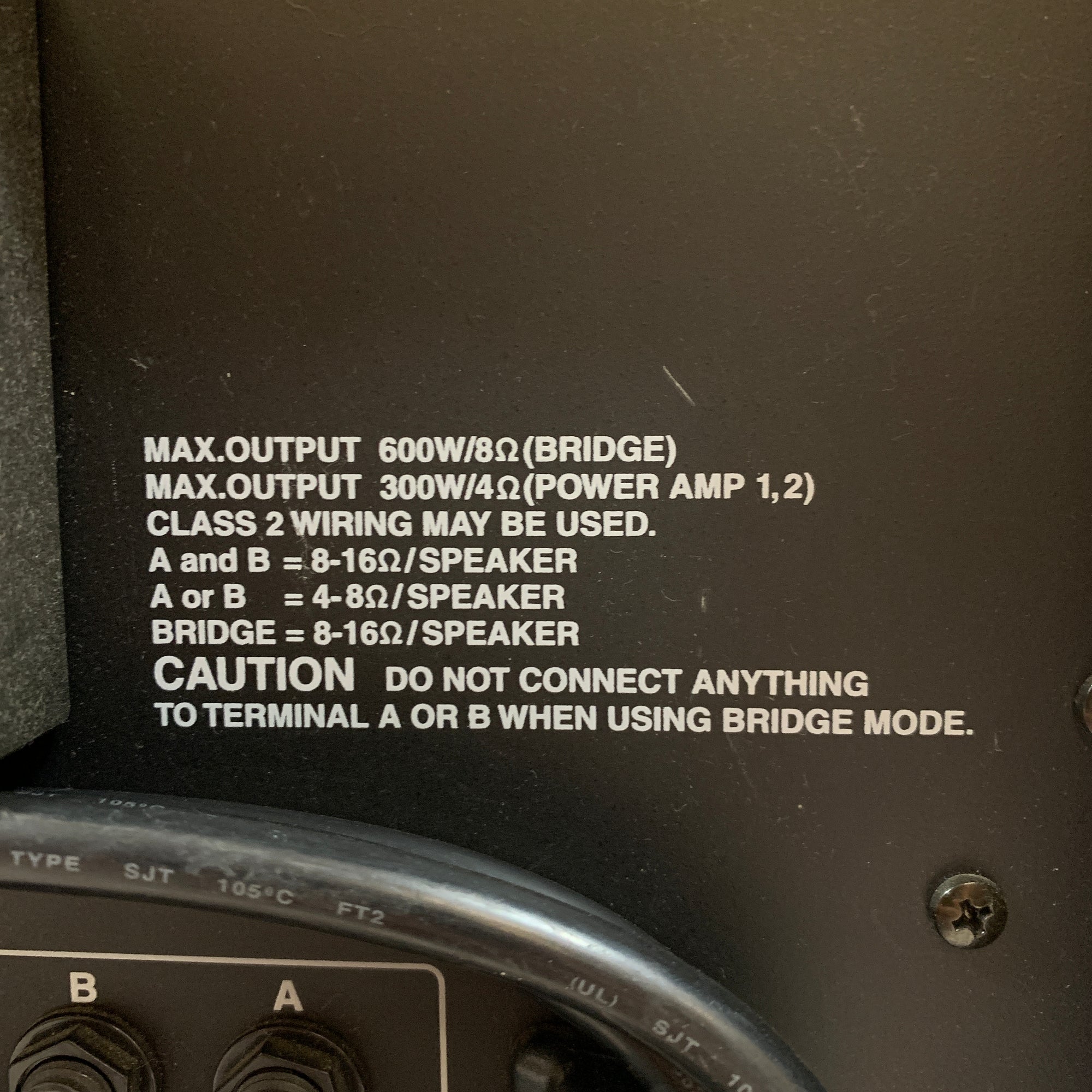 Yamaha EMX660 Powered Mixer