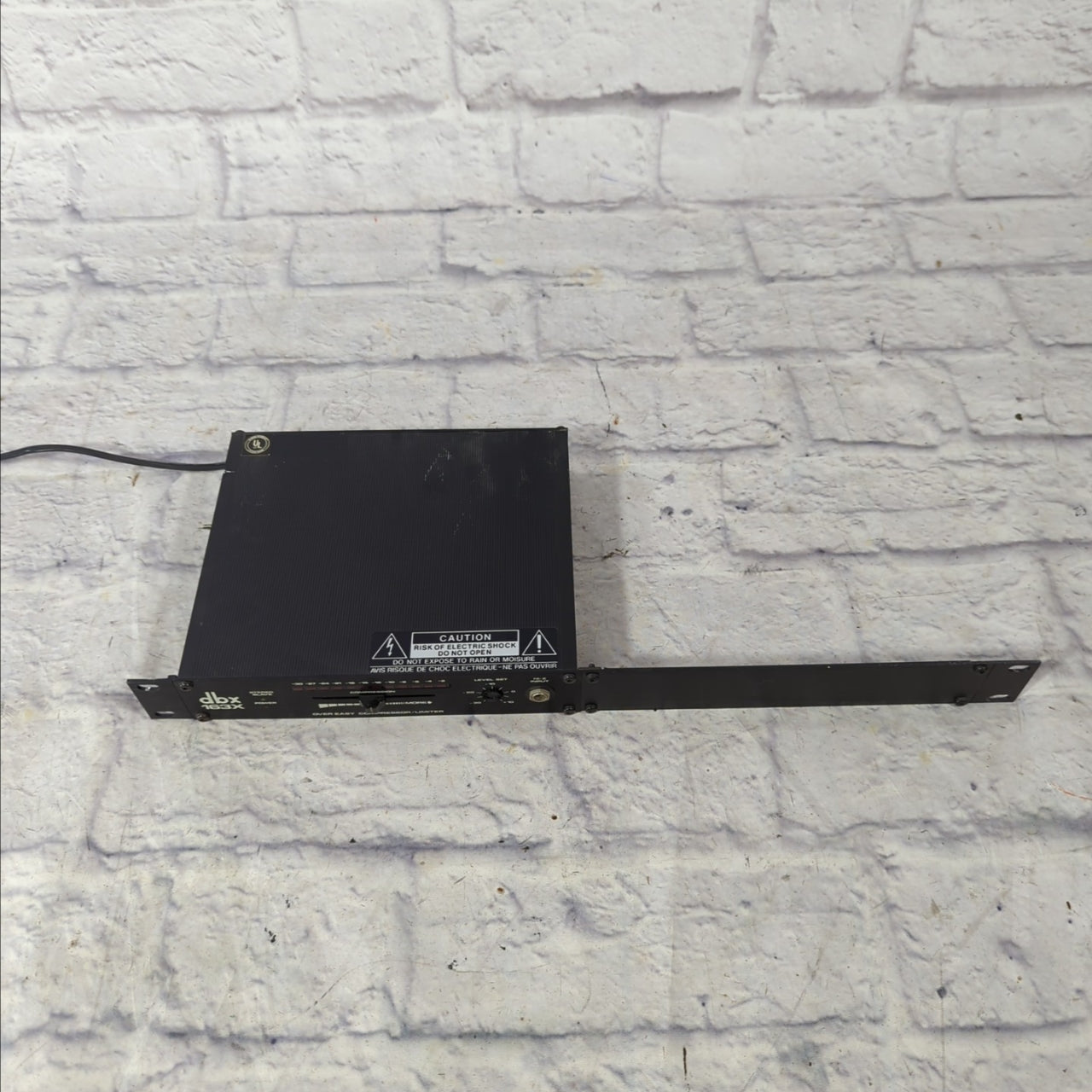 DBX 163X Over Easy Compressor Limiter