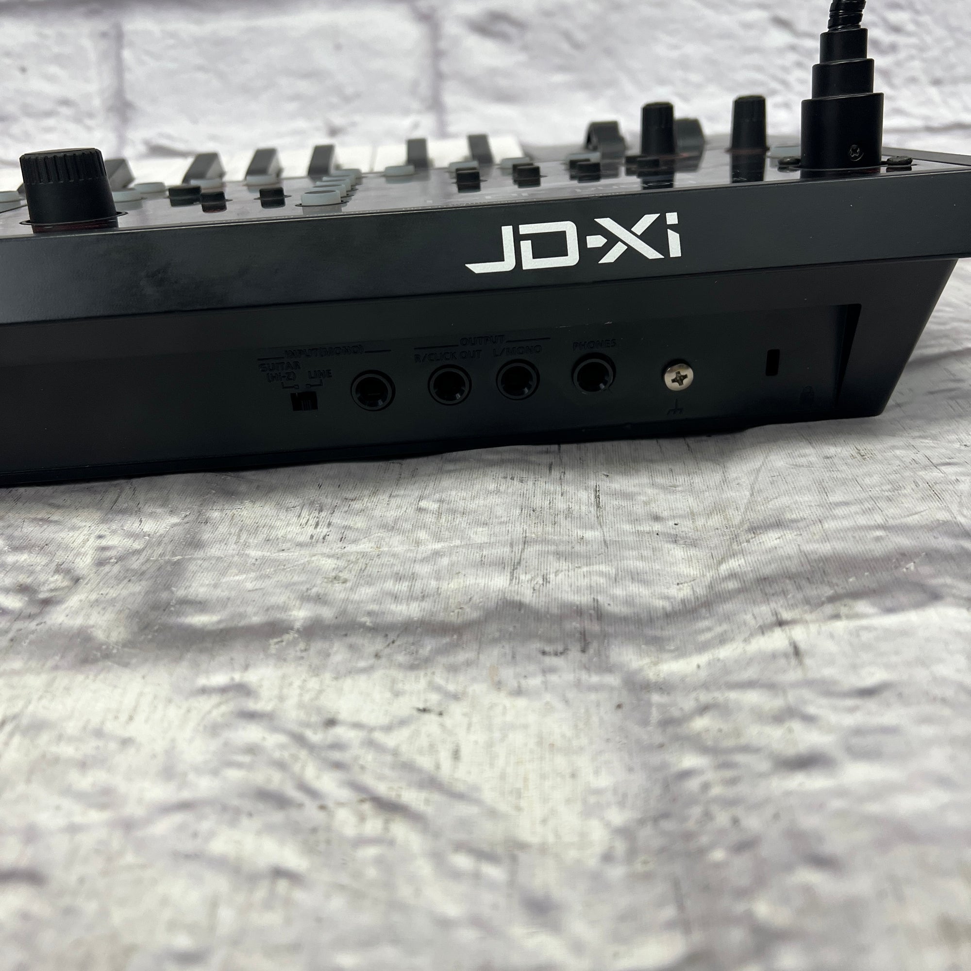 Roland JD-XI 37-Key Analog / Digital Crossover Synthesizer