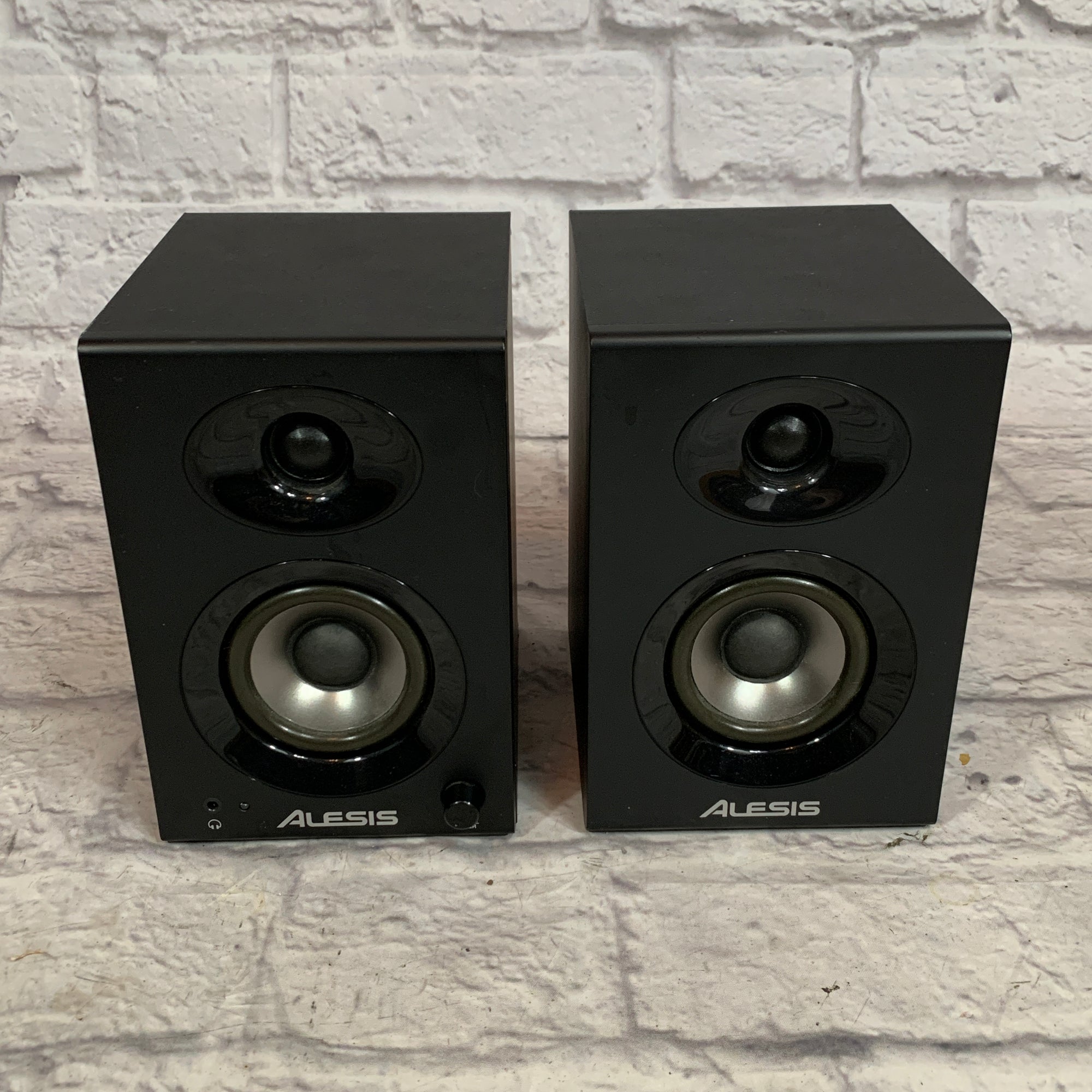 Alesis Elevate 3 Monitors