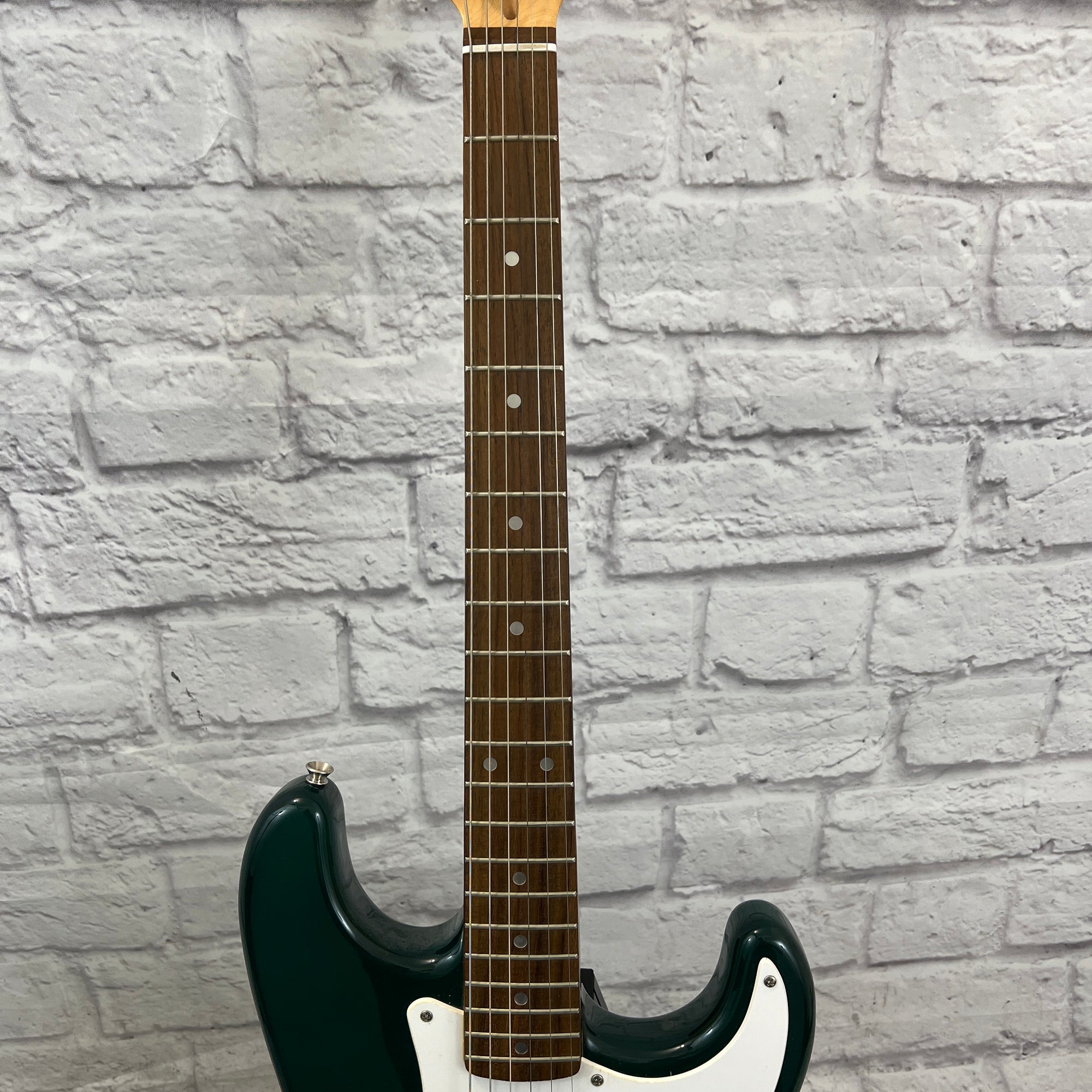 【中古】Squier Affinity Stratocaster Squier Affinity Series Stratocaster Electric Guitar - Black