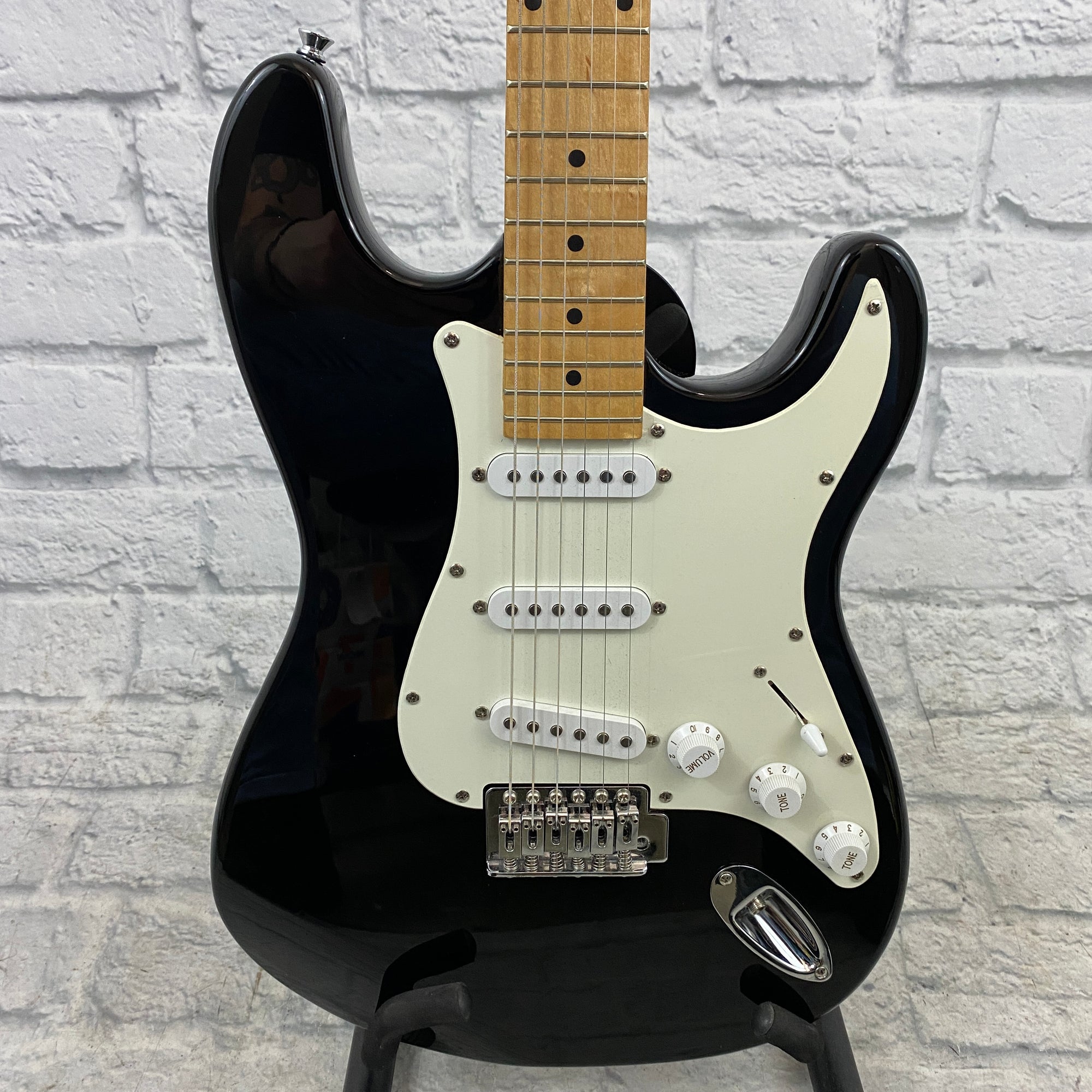 Kona Strat Guitar