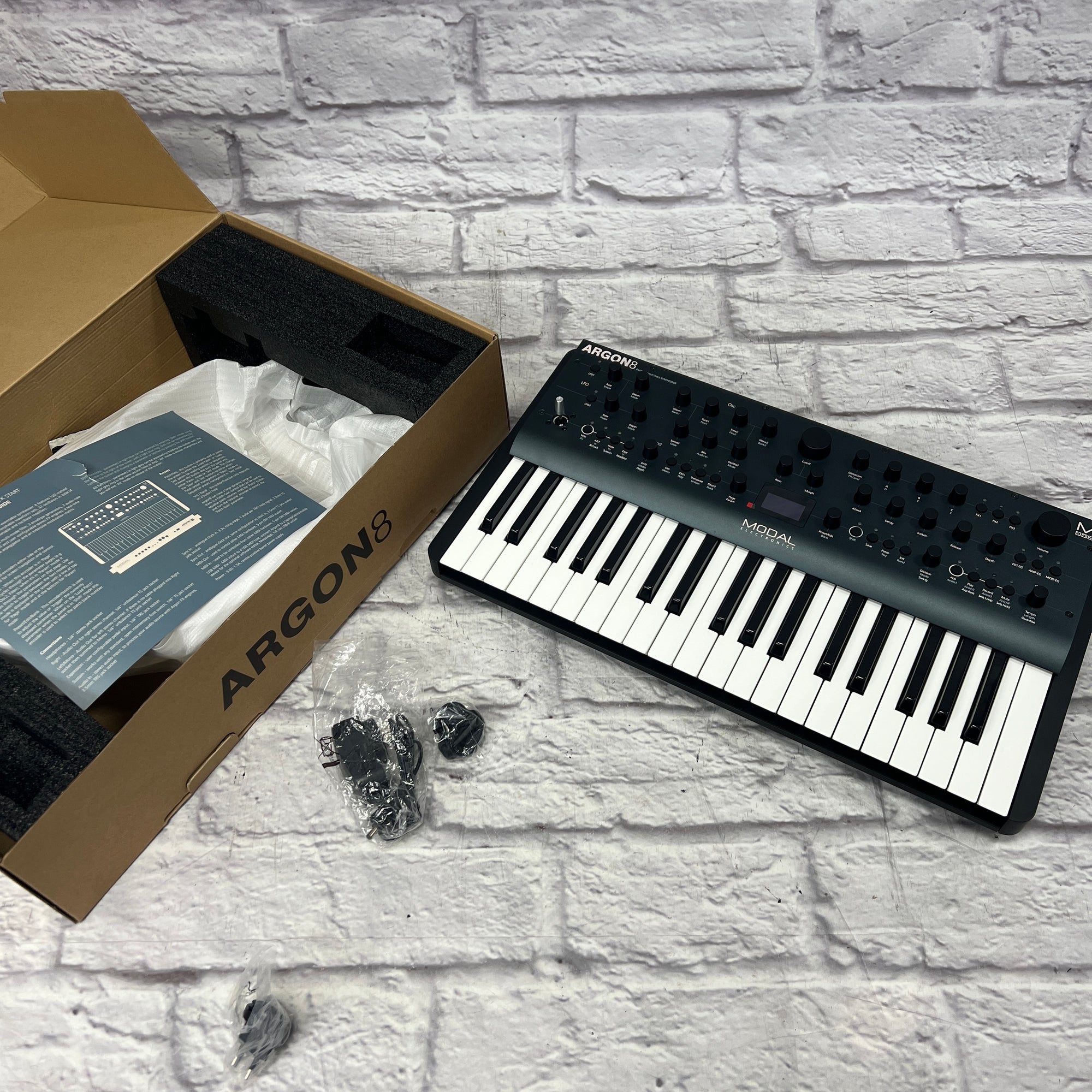 Modal Argon8 Digital Synth