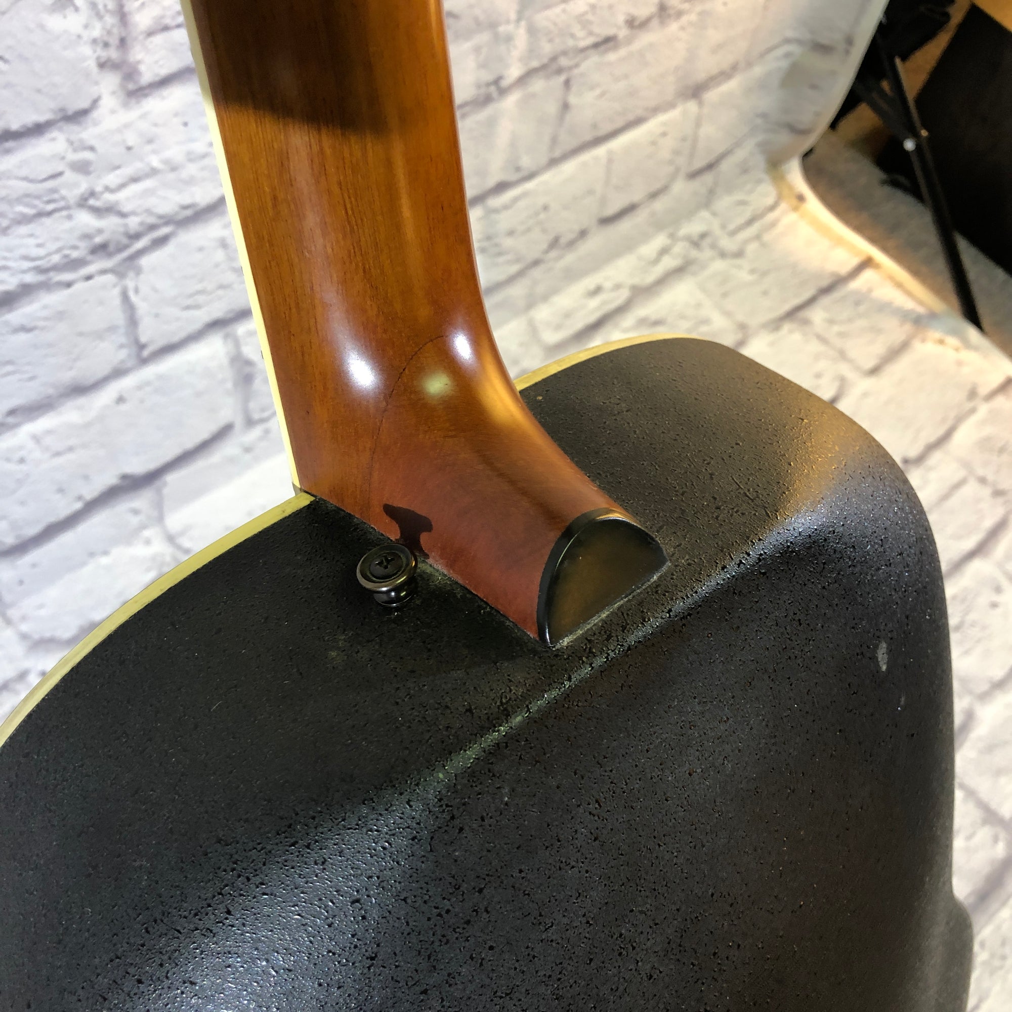 Ovation Celebrity CC67 Acoustic - Evolution Music