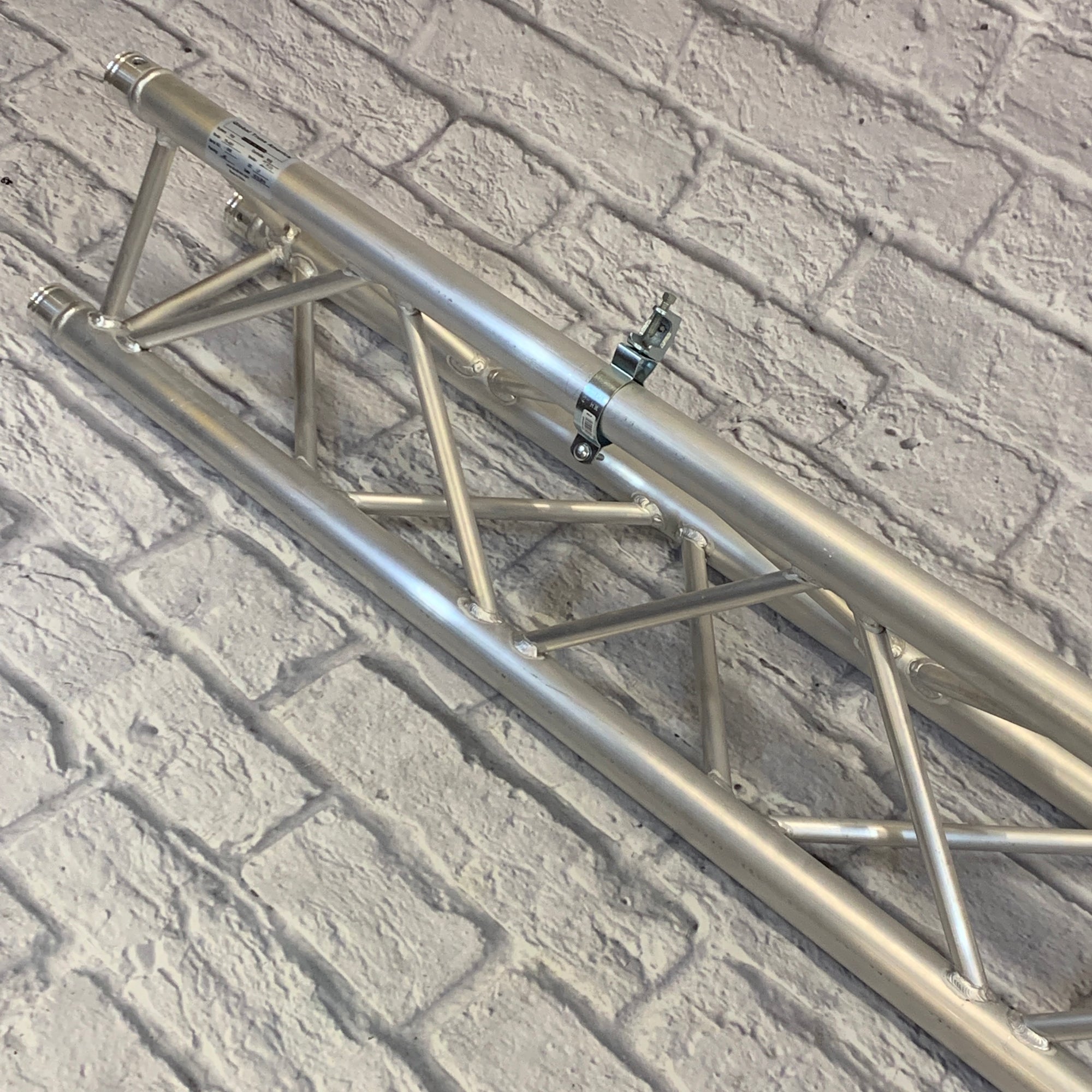 Global Truss 9.84' (3.0m) Triangular Segment