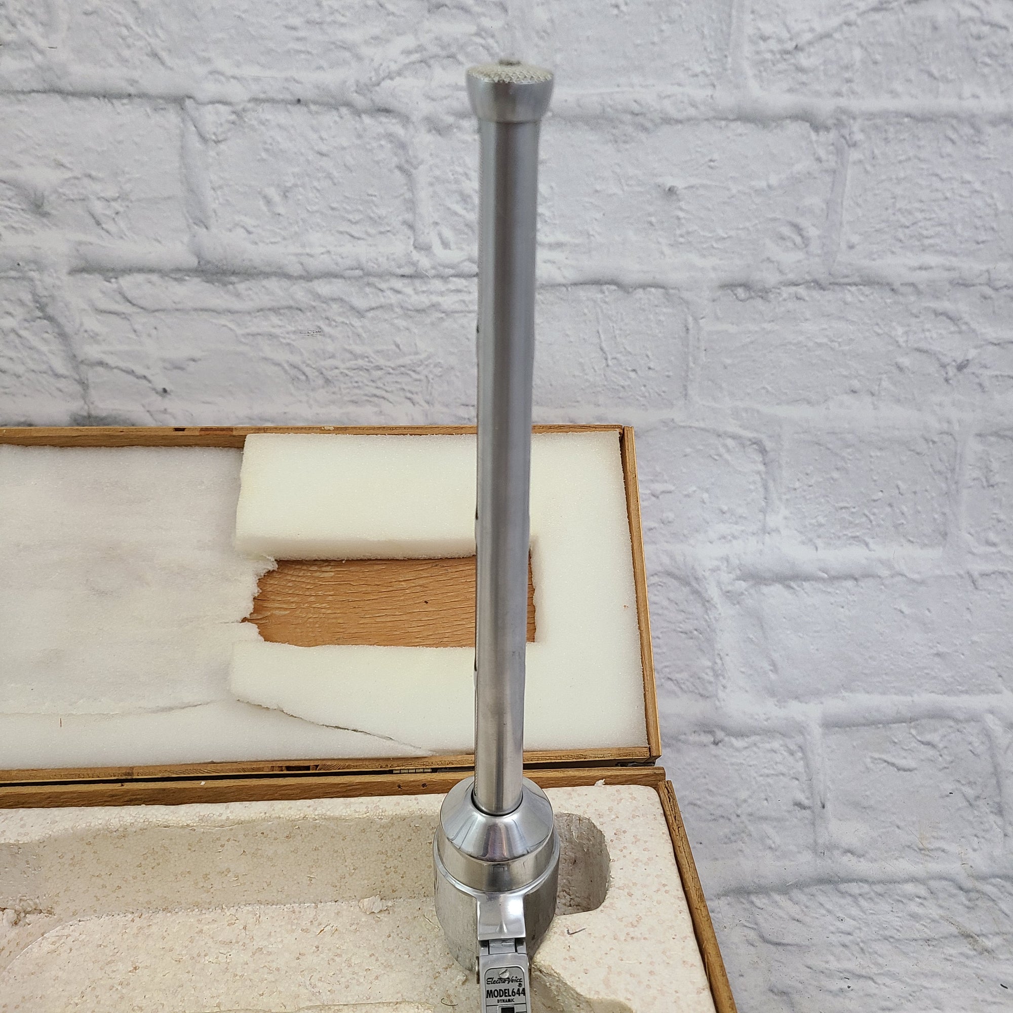 Electro Voice 644 Sound Spot Dynamic Shotgun Cardioid Microphone (Pair)