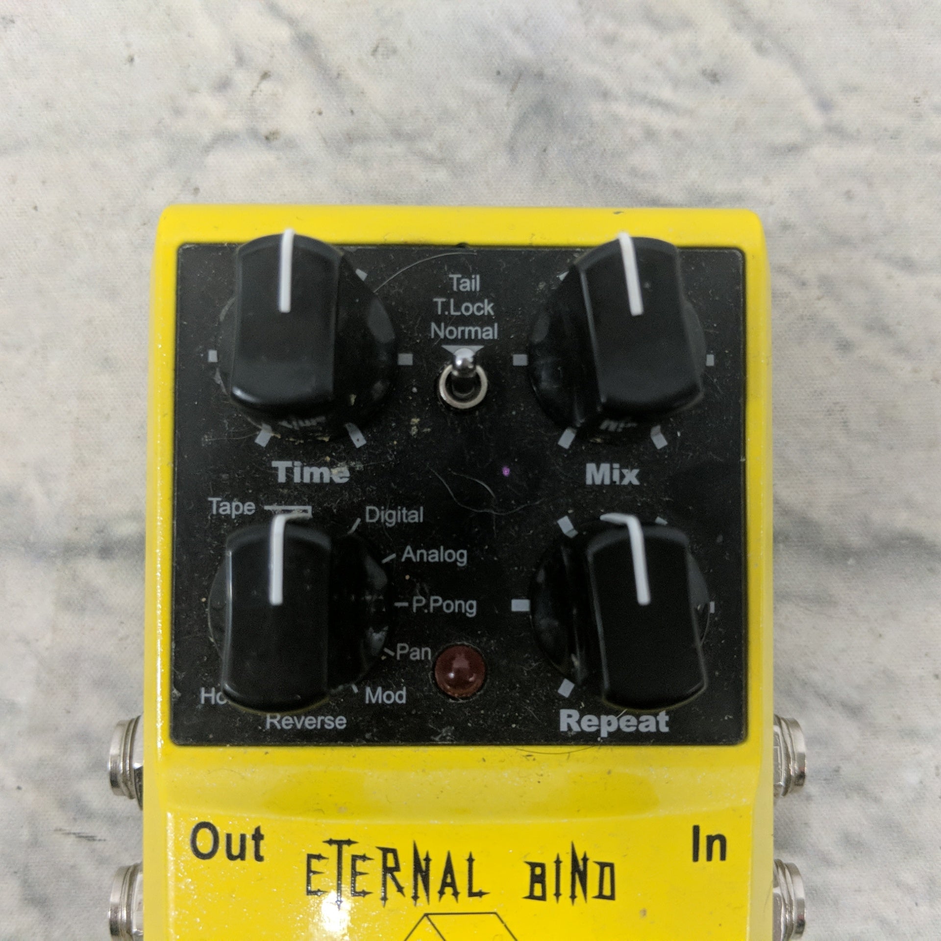 Donner Eternal Bind Delay Pedal
