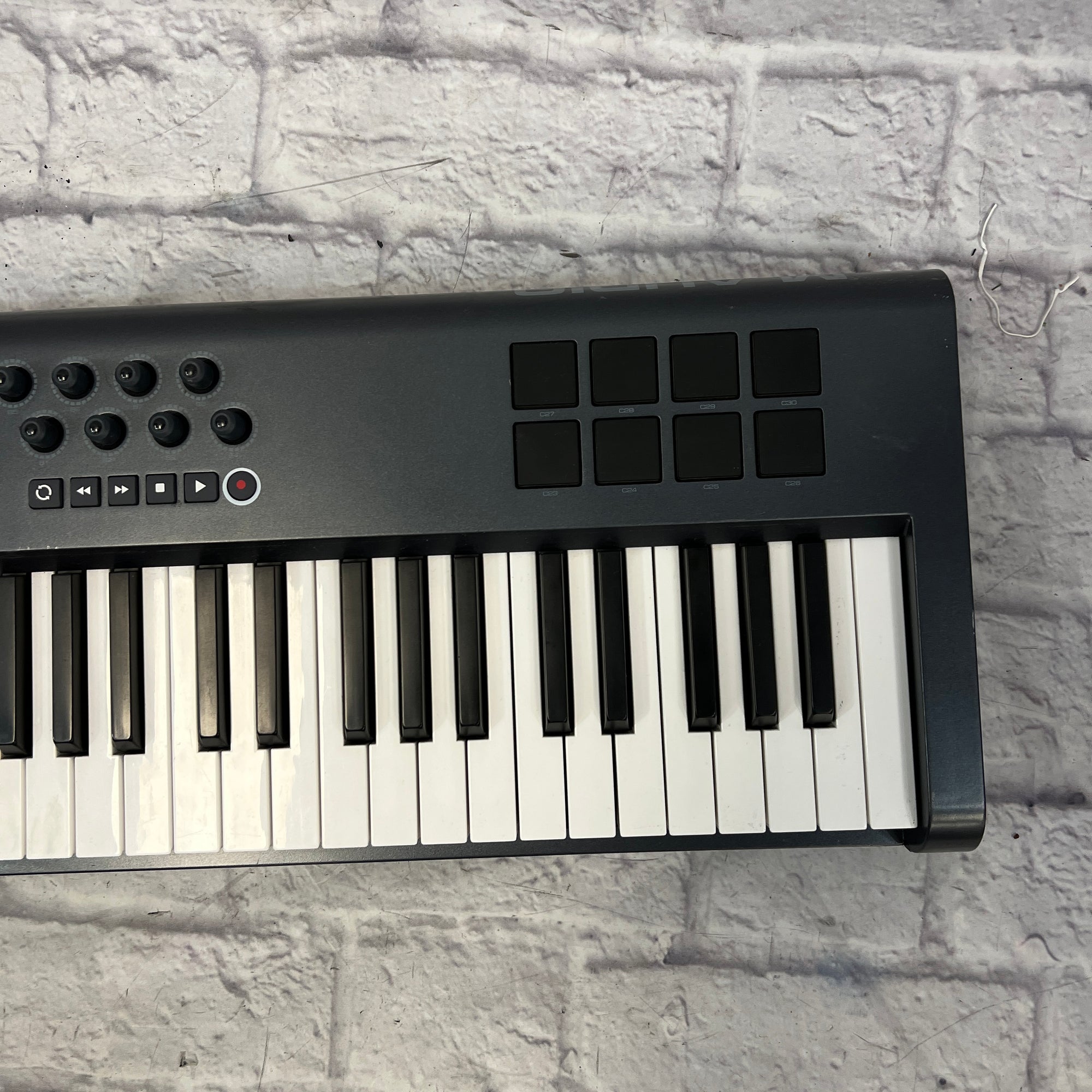 M-Audio Axiom 61 61-Key USB MIDI Controller