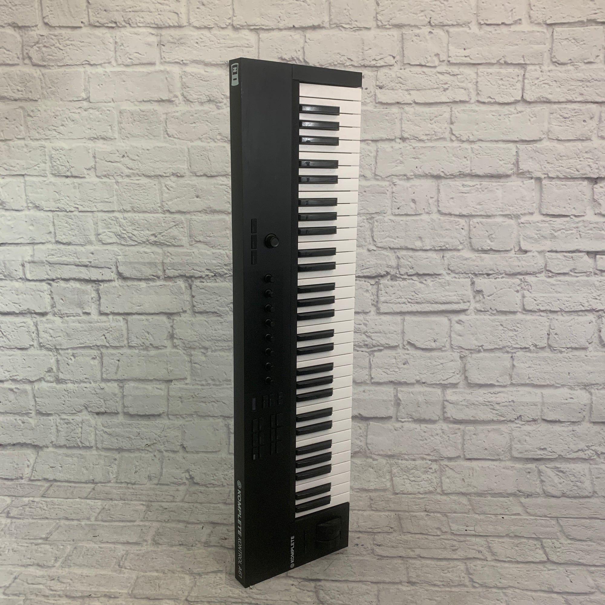 Native Instruments Komplete A61 Midi Controller