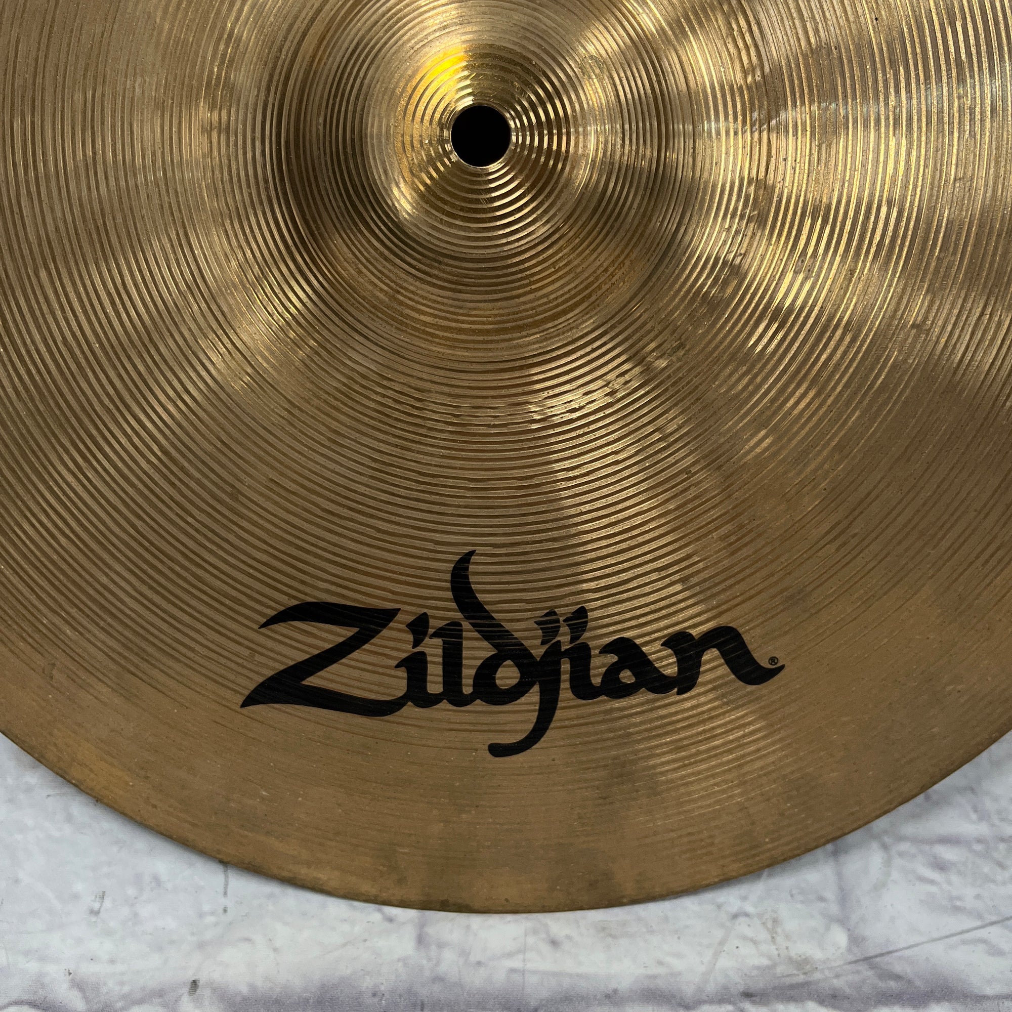 Zildjian zbt 16" Crash Cymbal