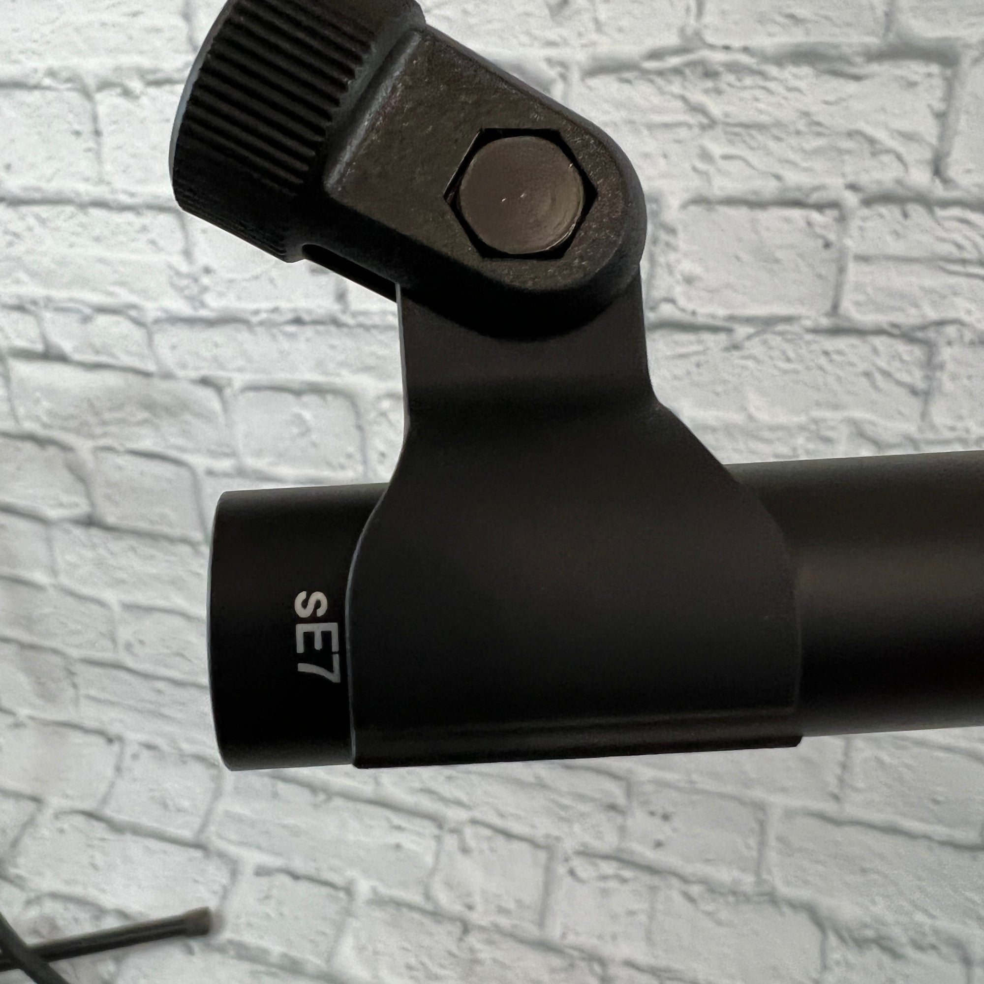 sE Electronics sE7 Small Diaphragm Condenser Microphone