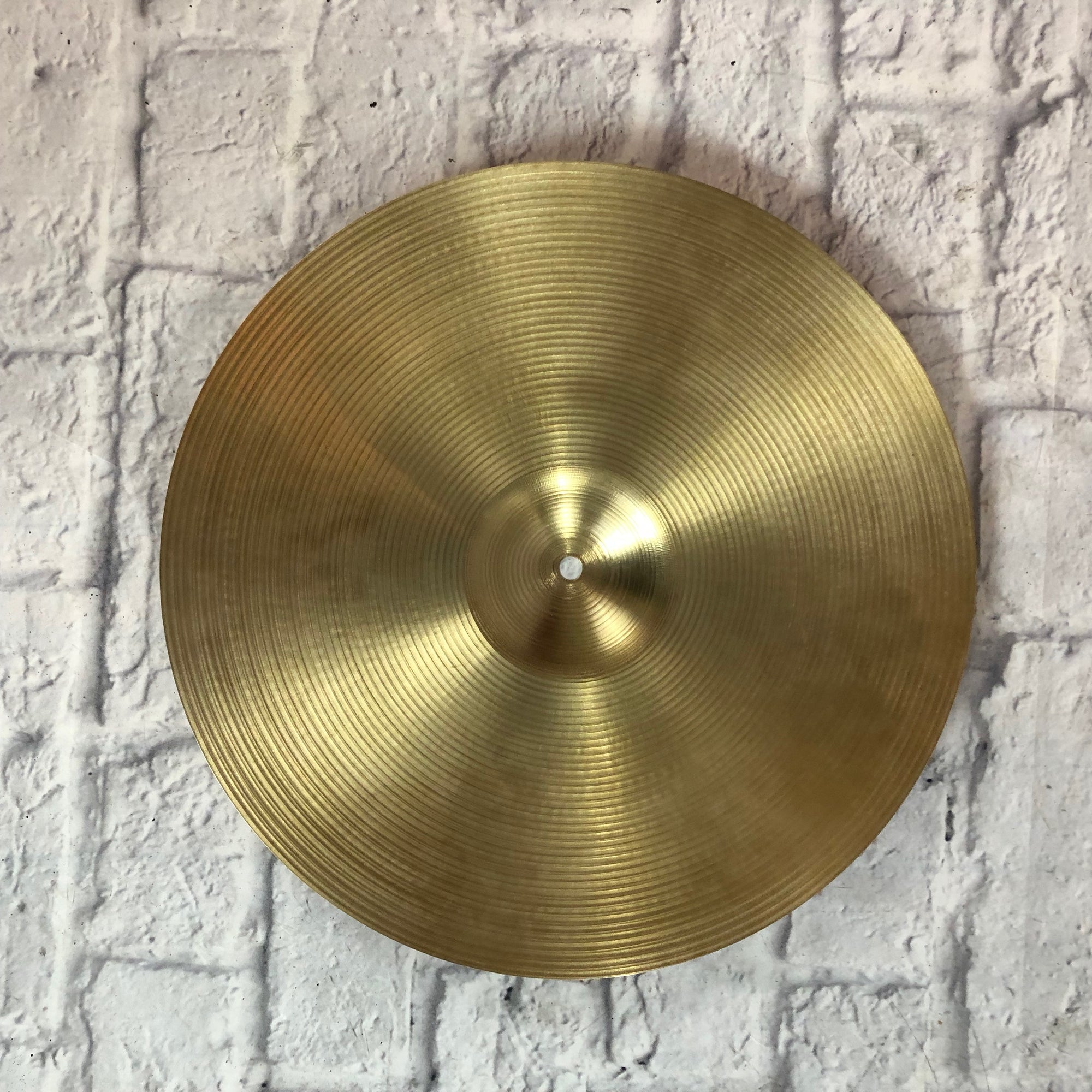 Zildjian 16in Avedis Medium Thin Crash Cymbal