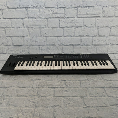 Yamaha S03 Music Synthesizer