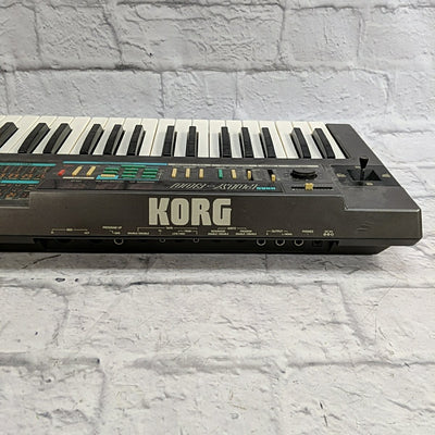 Korg Poly 800 Digital Synthesizer