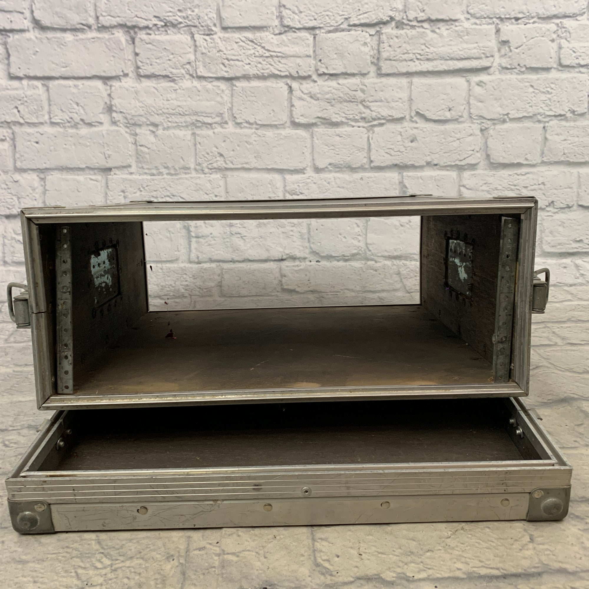 Plywood Rack Box With Metal Corners