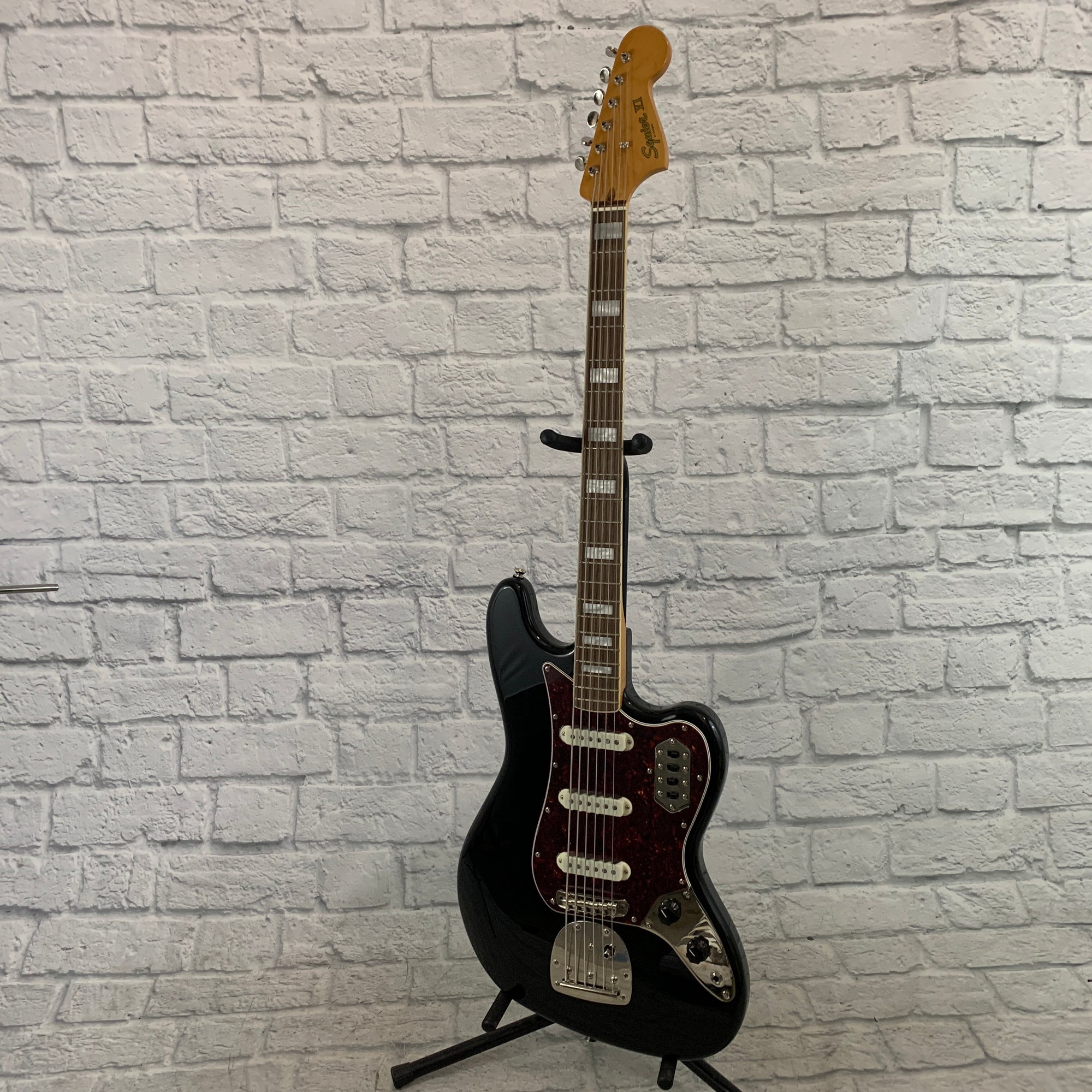 Squier Classic Vibe Bass VI - Black
