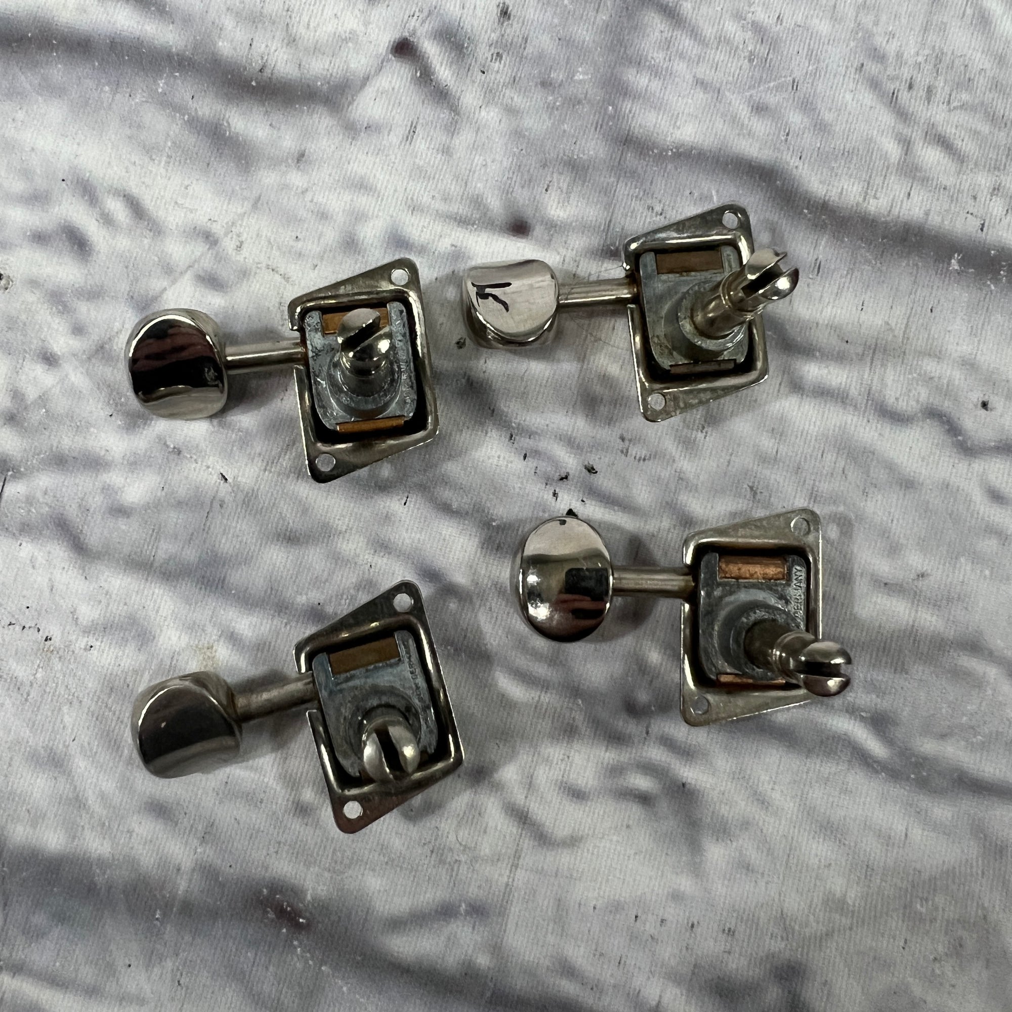 Musicman 4x In Line Tuners 70s/80s