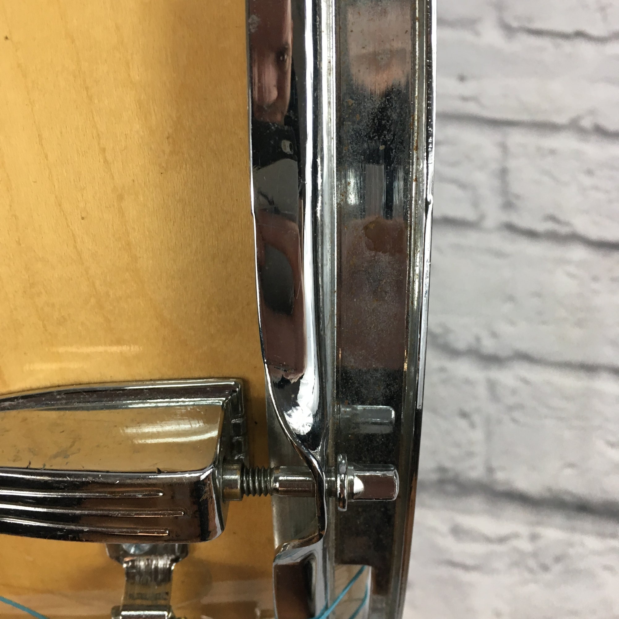 Ludwig 14 x 6.5 Classic Maple Snare Drum with P86 Throwoff
