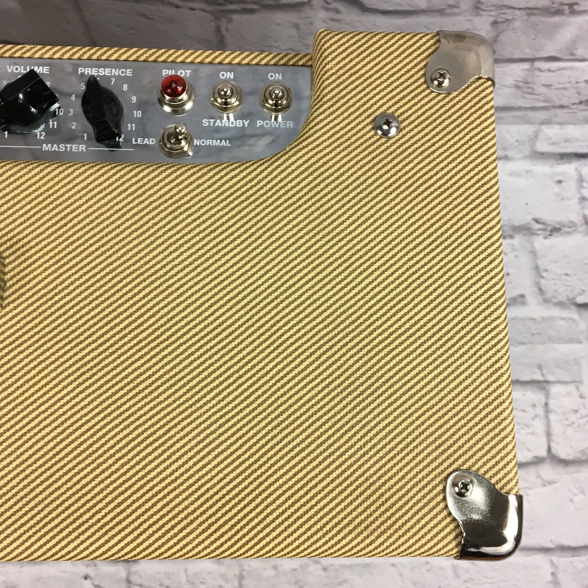 Peavey Classic 50 212 Tweed Guitar Combo Amp with Footswitch