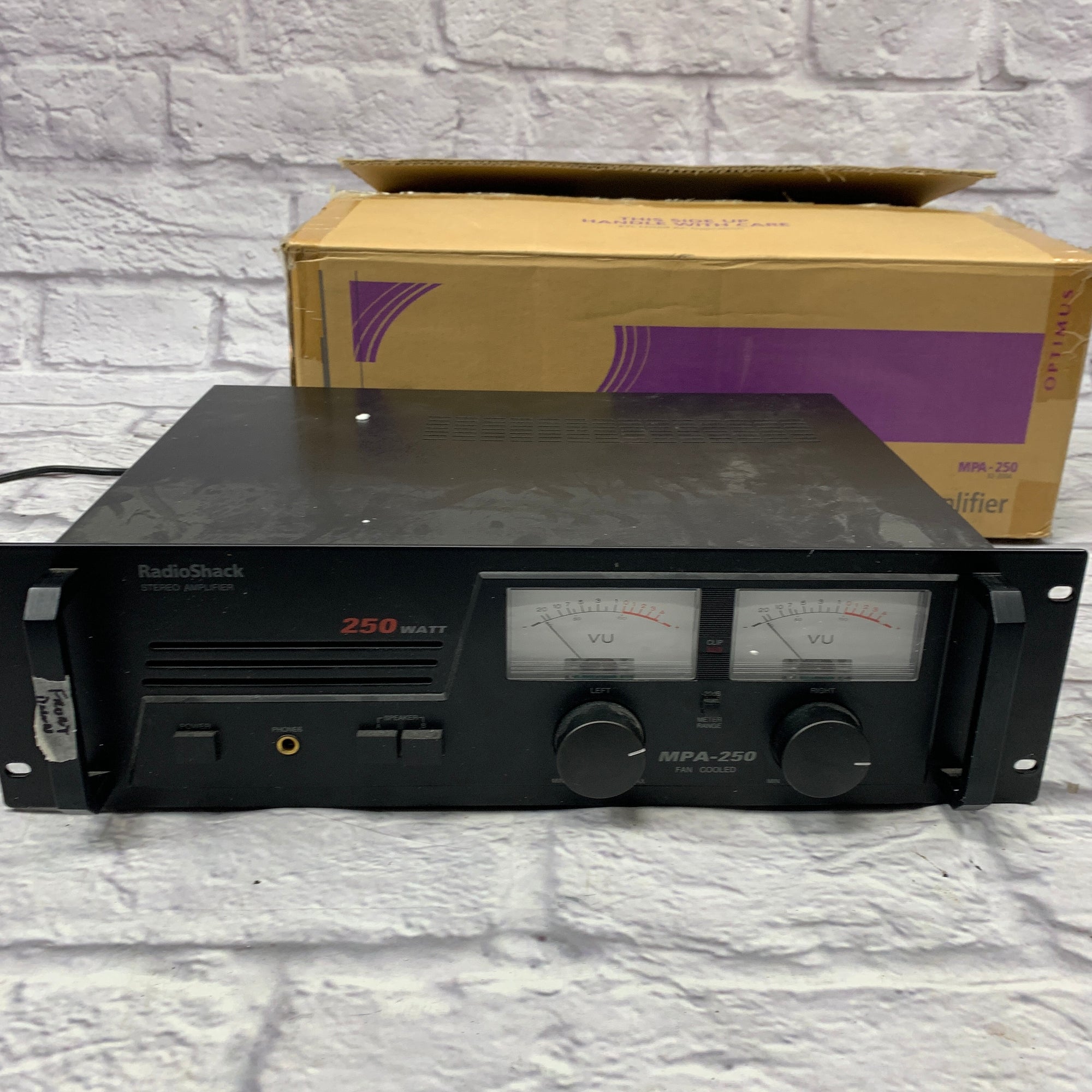 Radio Shack Optimus MPA-250 250 Watt Amplifier