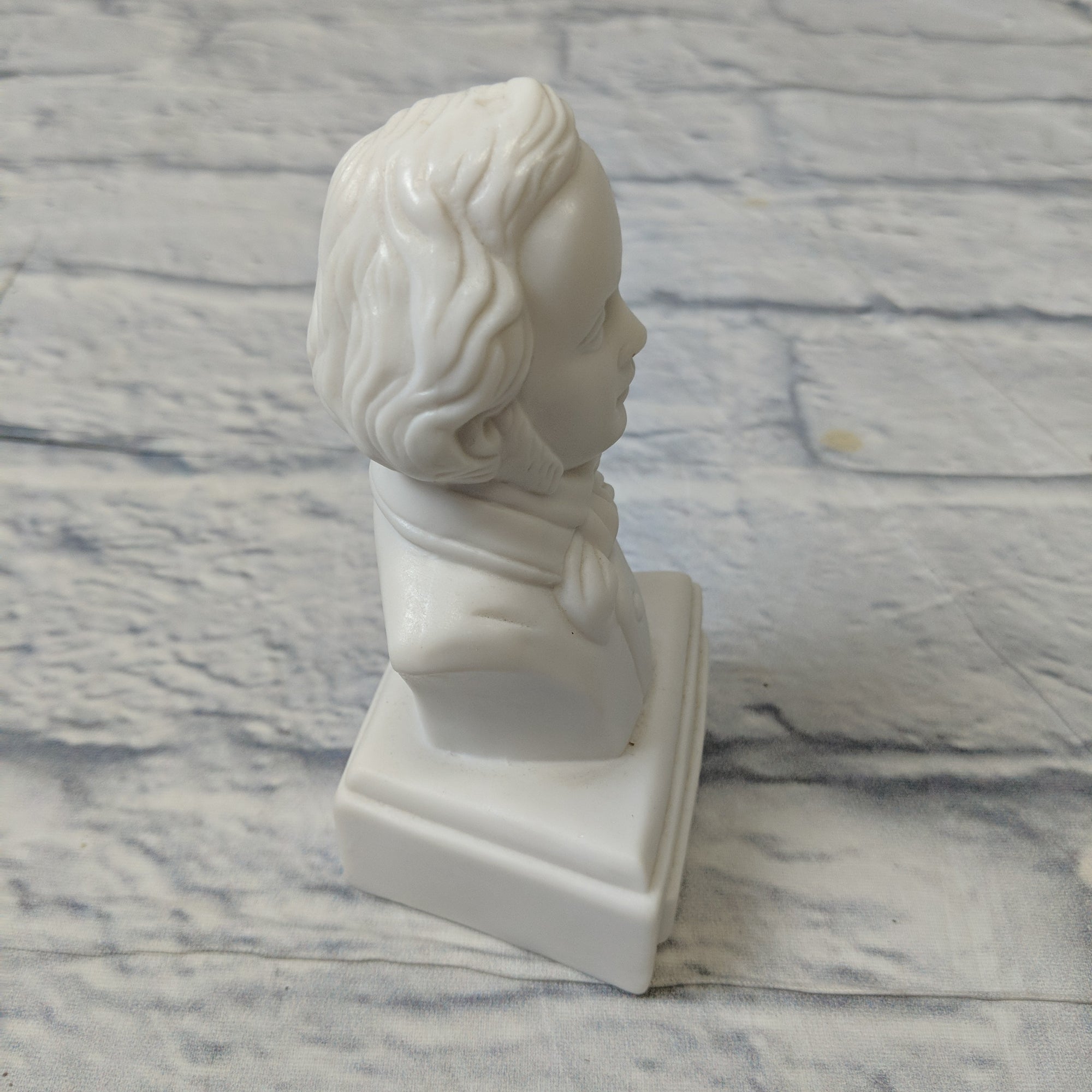 The Willis Music Co. Mendelssohn 5 inch Statuette