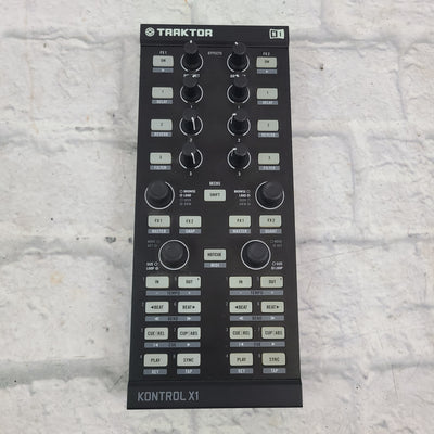 Native Instruments Traktor Kontrol X1 DJ Controller