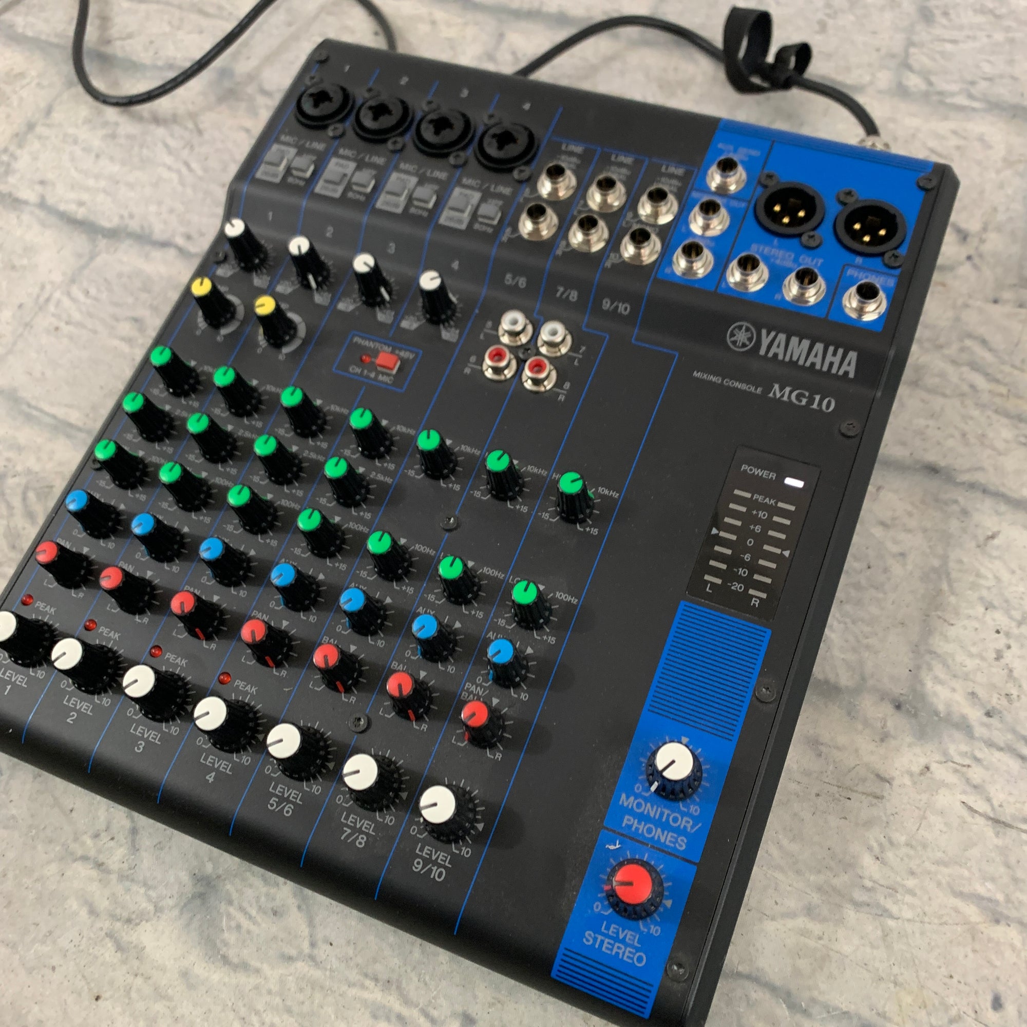Yamaha MG10 Mixer