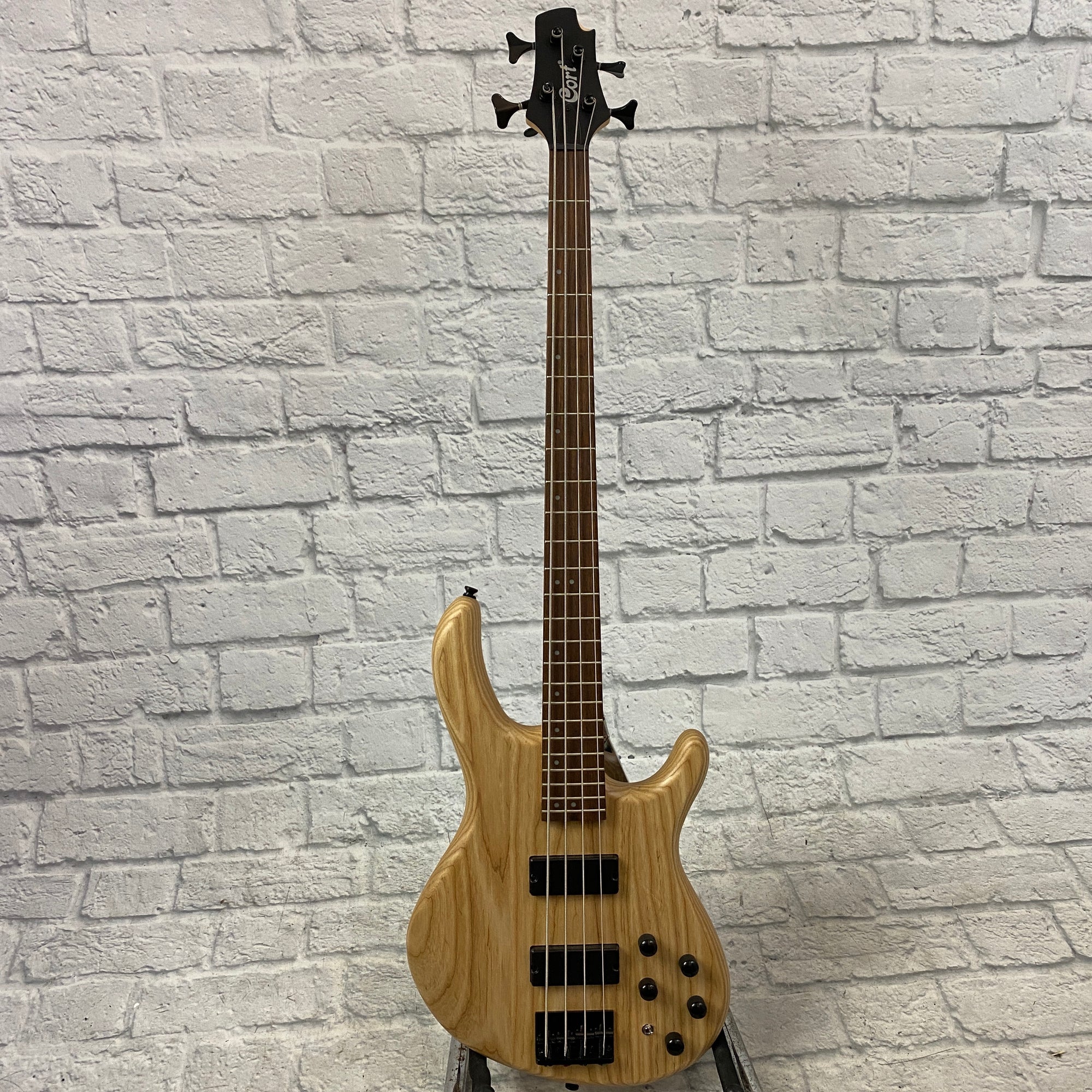 Cort Action Bass Plus DLX OPN 4-String Open Pore Natural