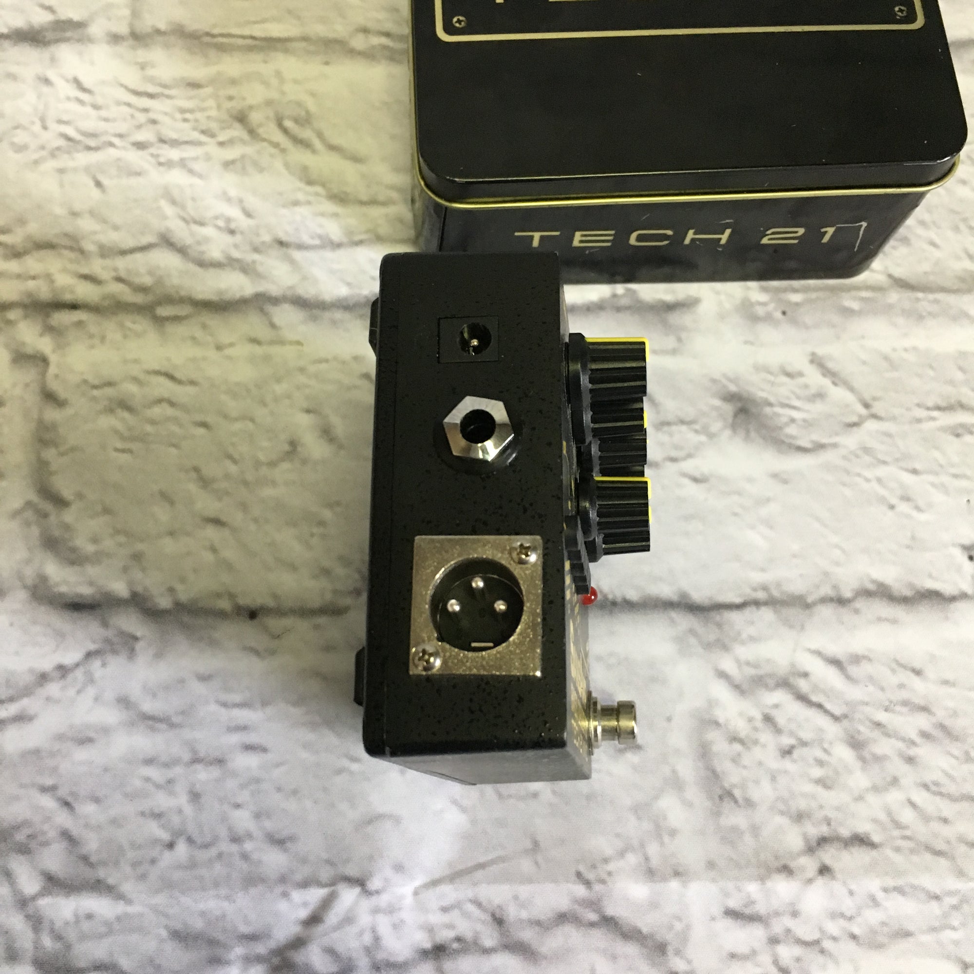 Tech 21 Sans Amp Bass Driver DI Pedal
