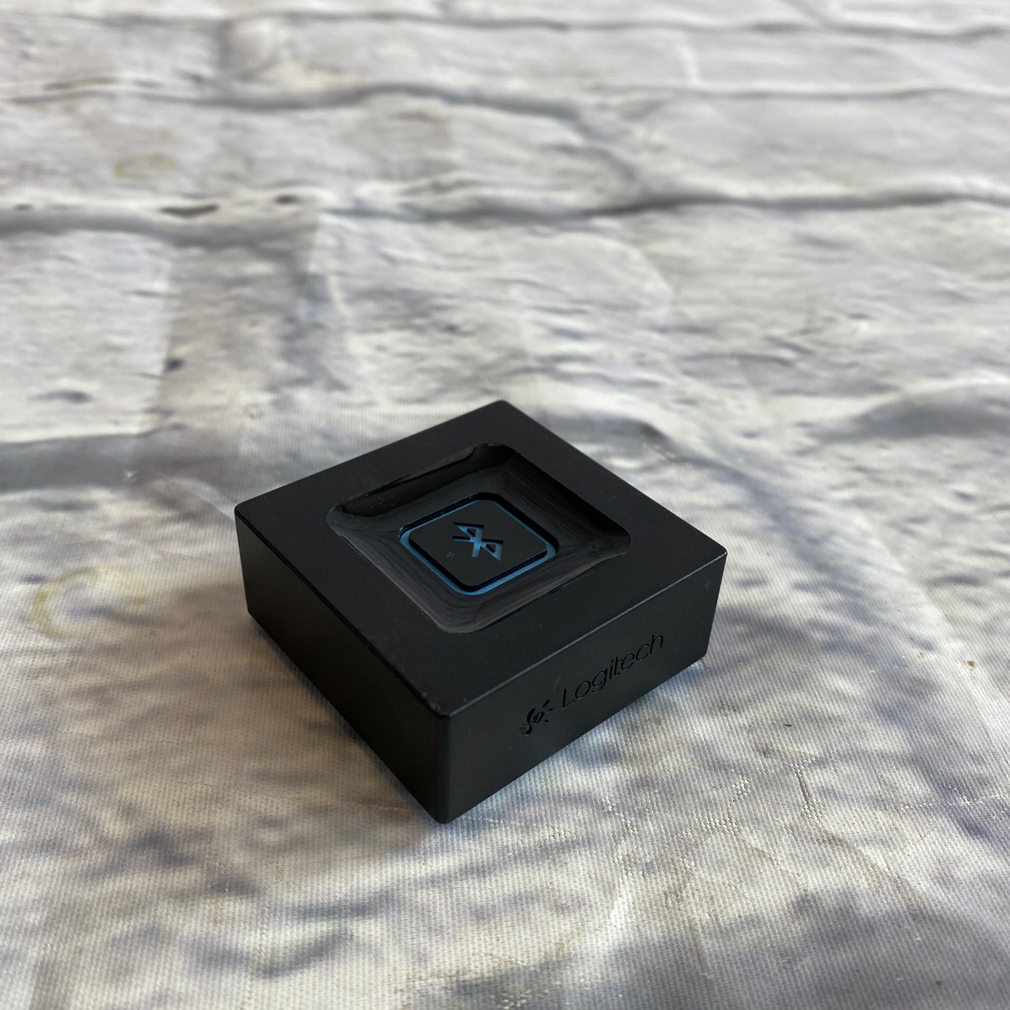 Logitech 980 Bluetooth Audio Adapter Adapter/Splitter