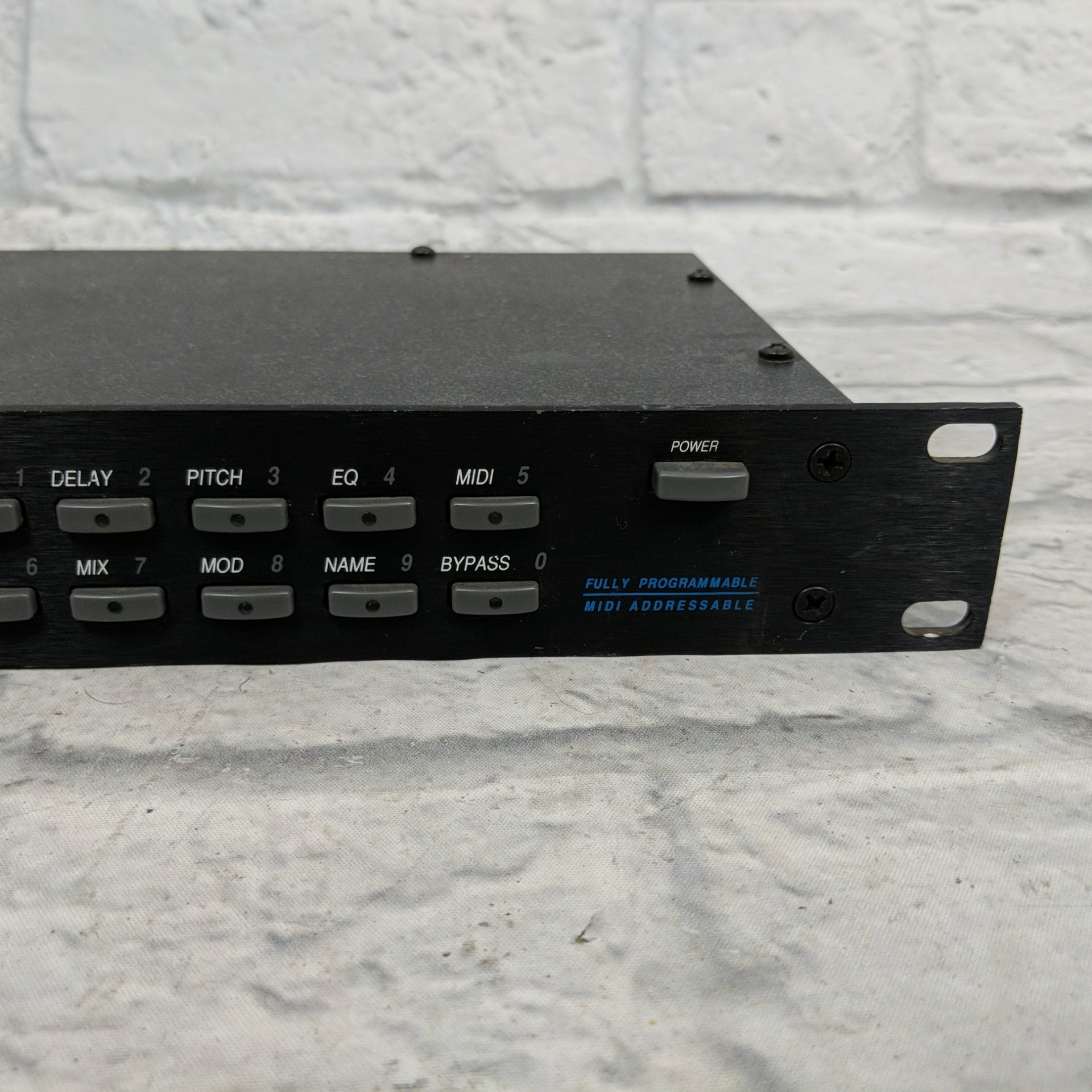 Alesis Quadraverb 20k Bandwidth Simultaneous Digital Rack Effects Processor