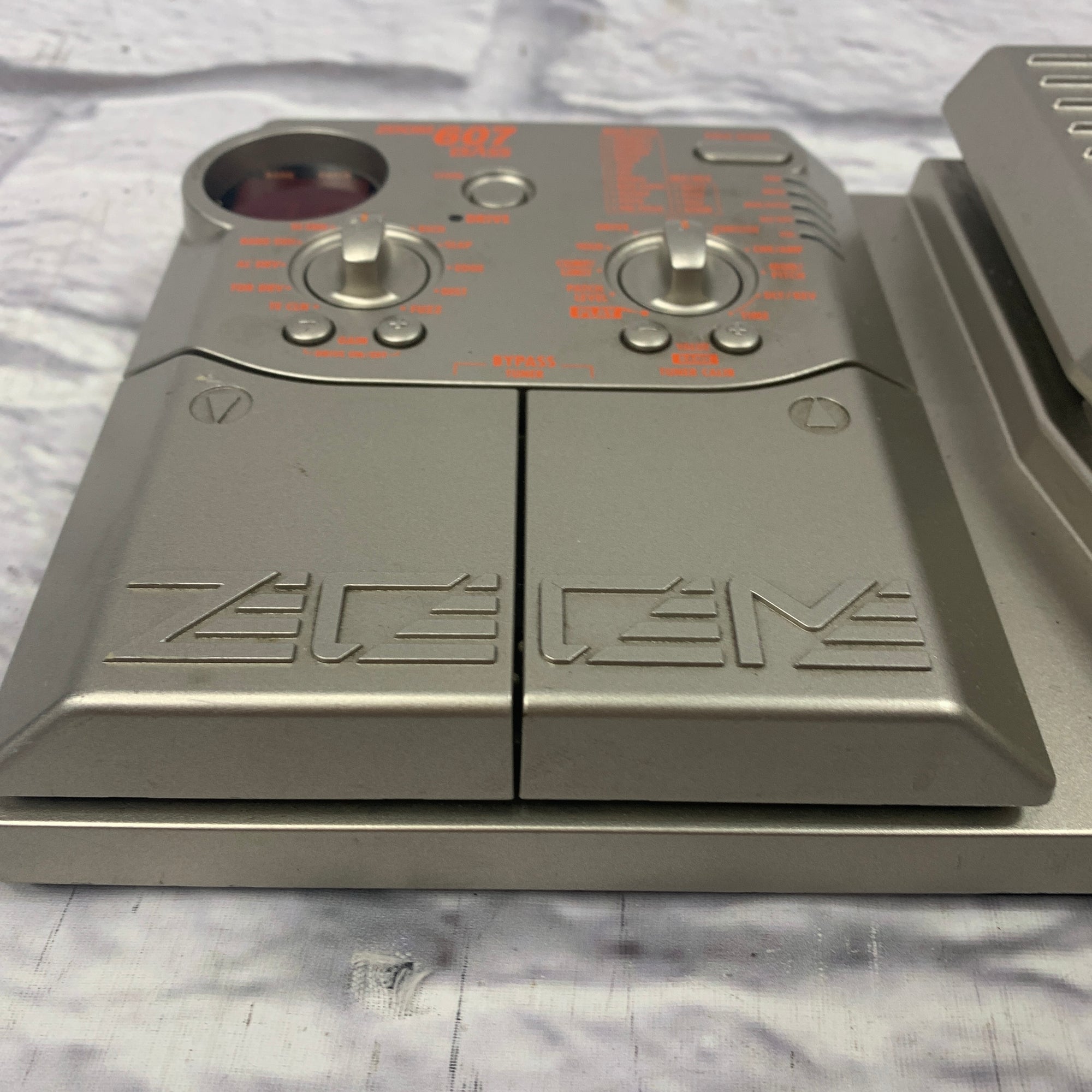 zoom bass pedal Zoom 607 Bass Multi-Effect Pedal