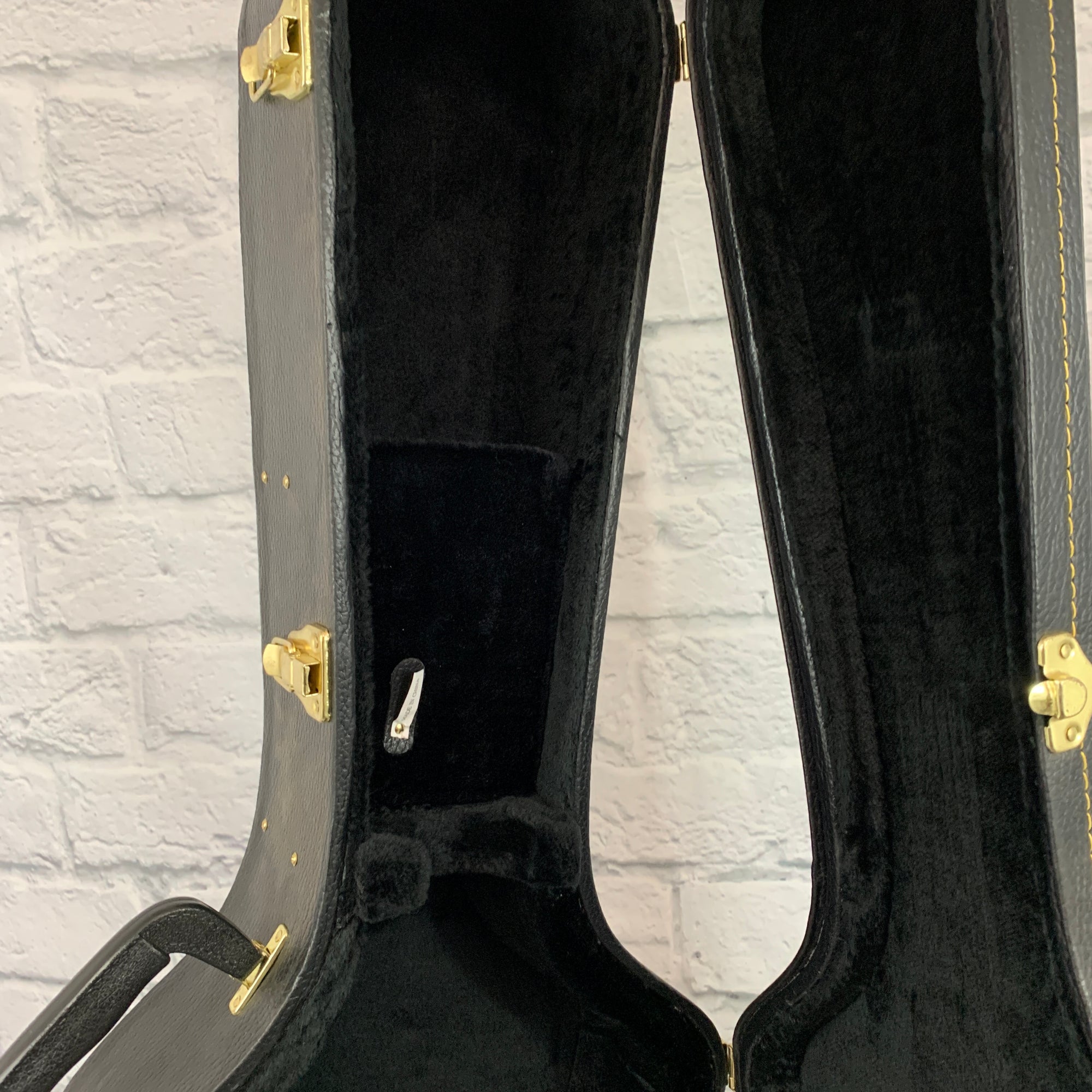 Unknown Classical Acoustic Guitar Hard Case