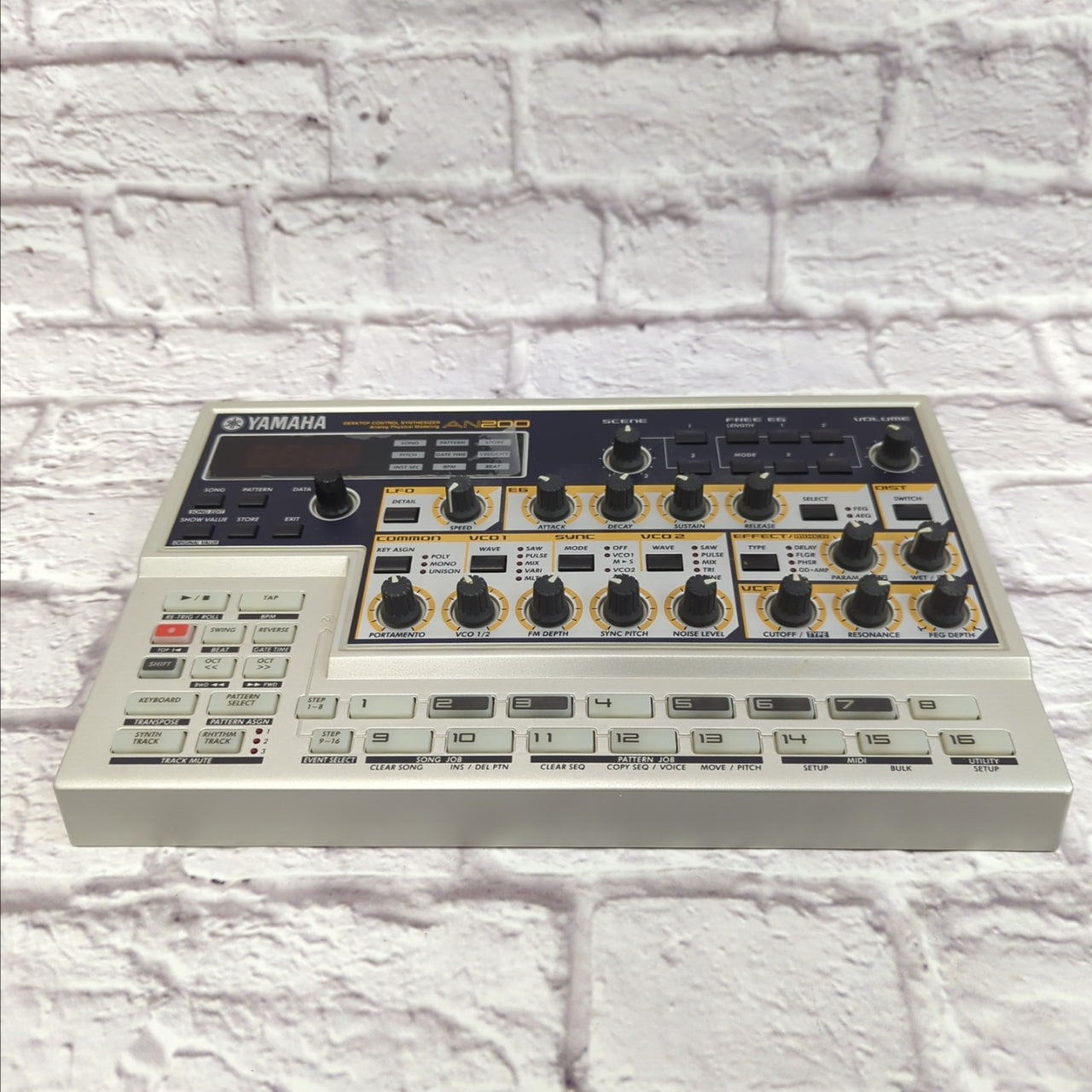 アナログシンセ　YAMAHA ヤマハ　AN200 Yamaha AN200 | Vintage Synth Explorer
