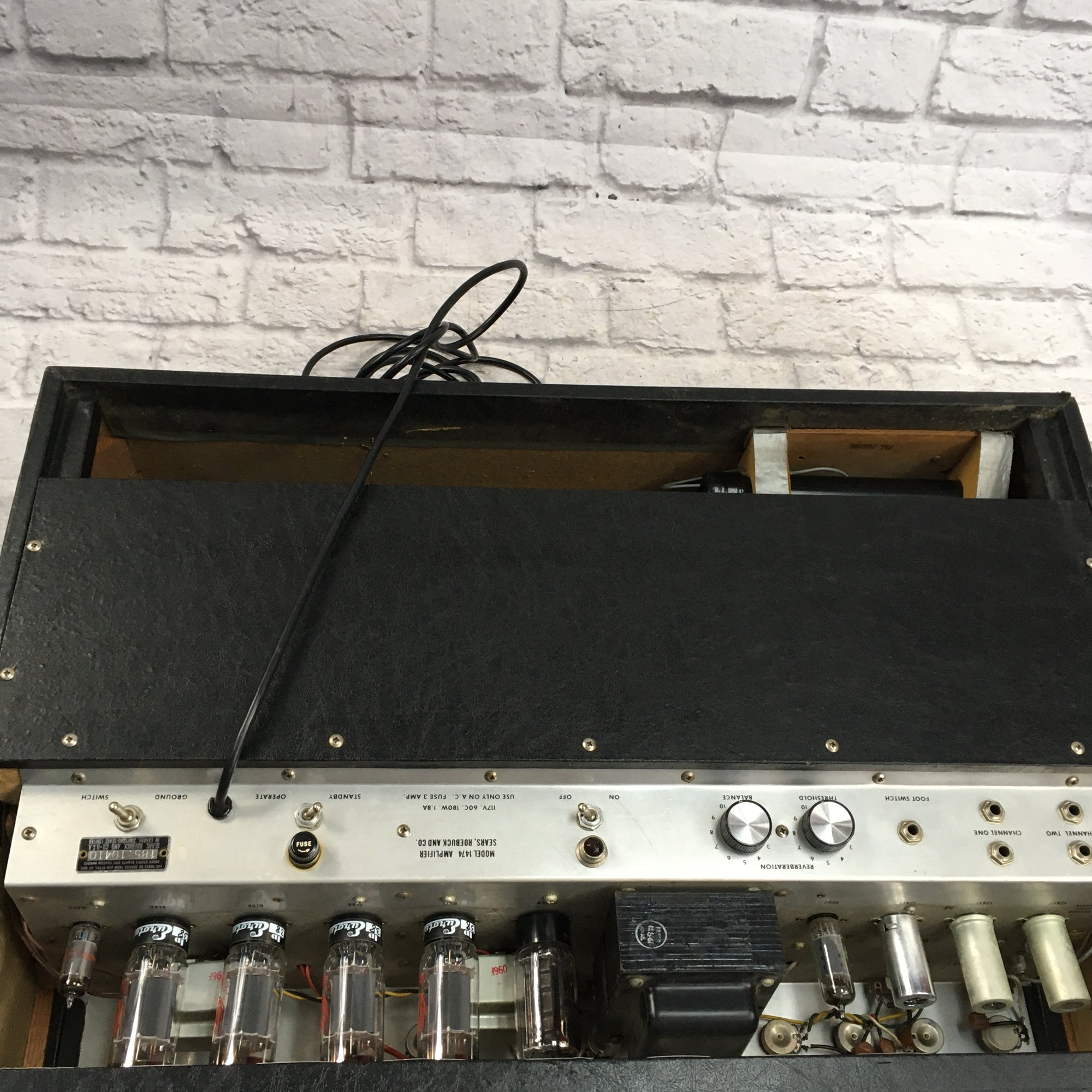 Vintage 1960s Silvertone 1474 Twin Twelve Combo Amp